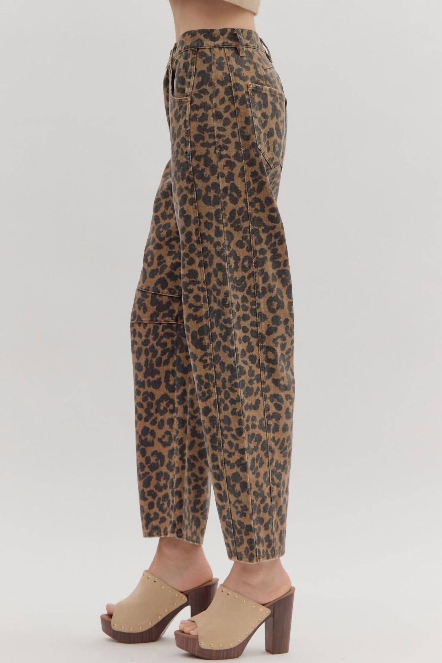 Entro - Leopard Print Barrel Leg Jeans