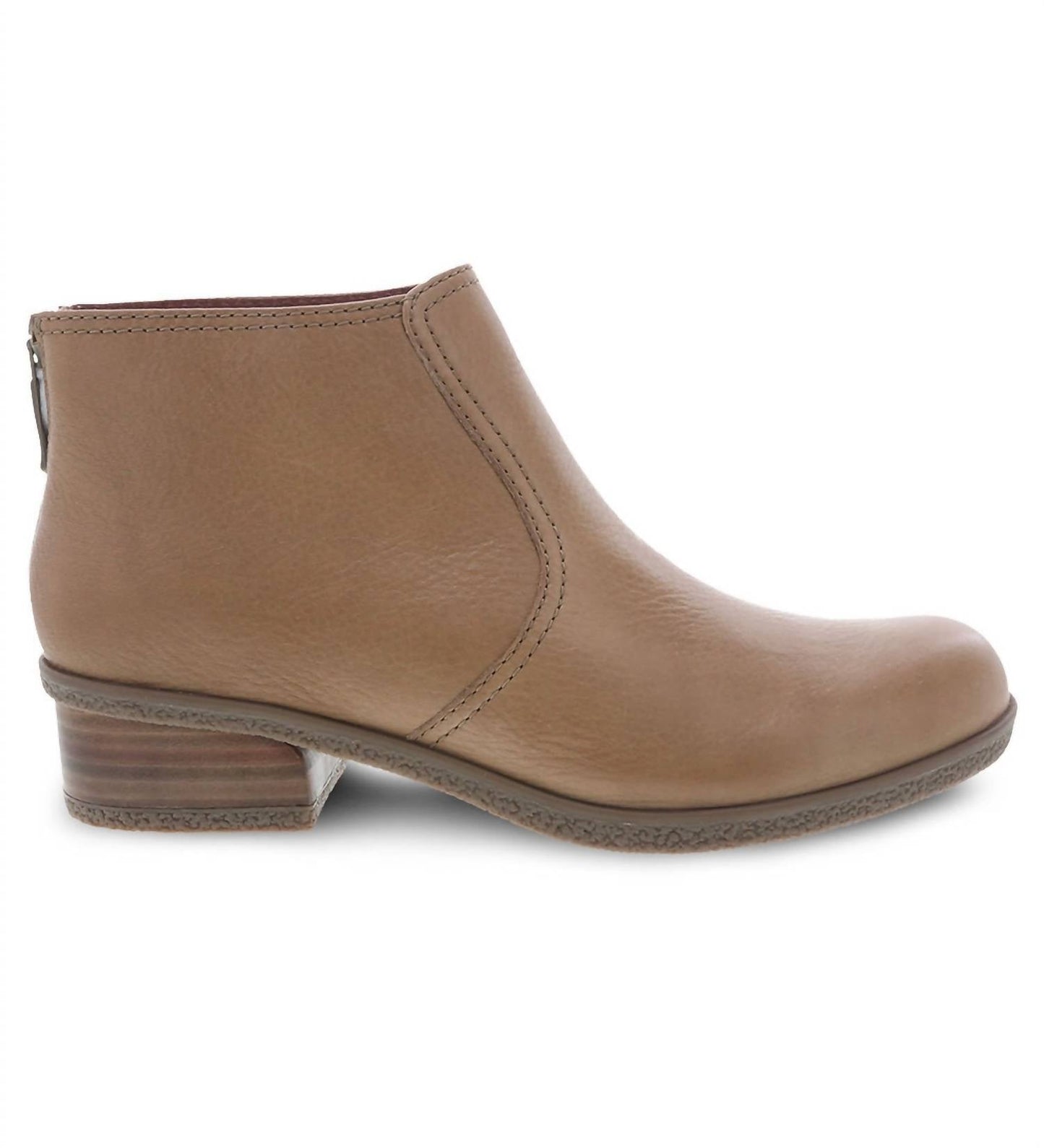 Dansko - महिलाओं के बेकी एंकल बूट