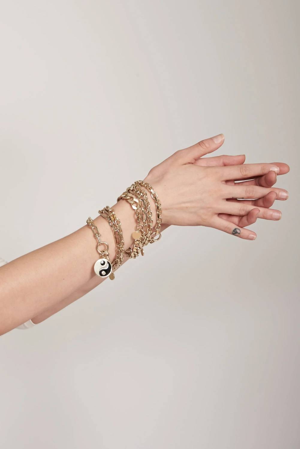 Eklexic - Women's Dual Chain Bracelet With Lage Enamel Yin Yang Pendant
