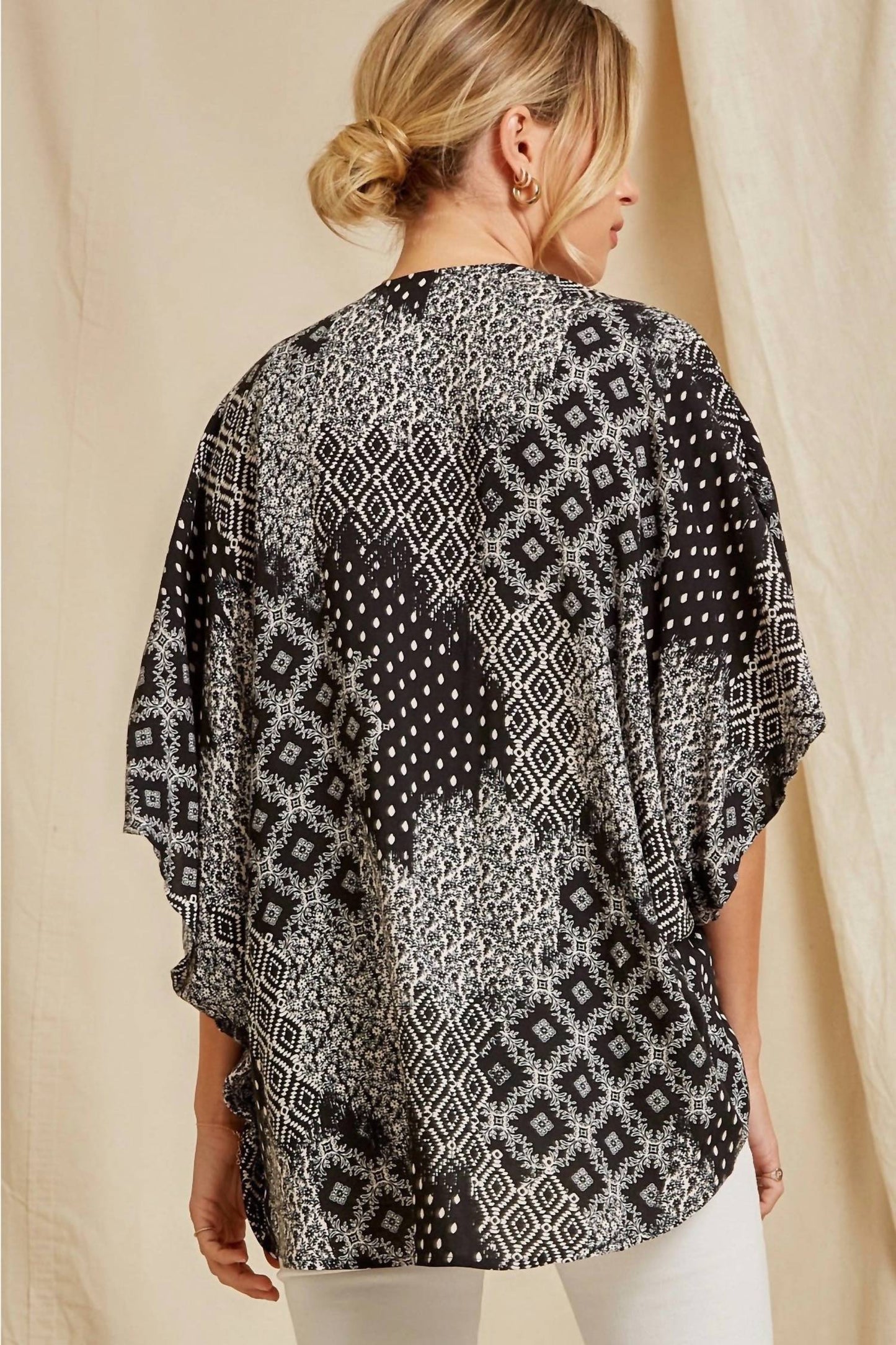Andree By Unit - Floral Embroidered Kimono Jacket