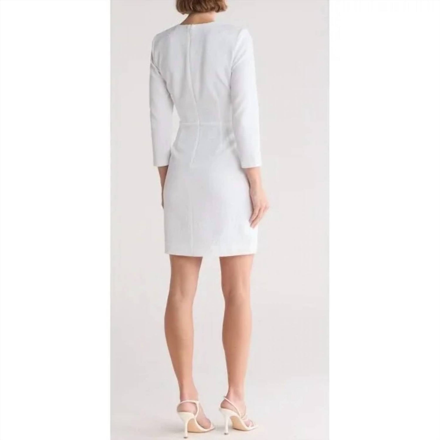 वेरोनिका बियर्ड - चैनिंग जकार्ड शीथ ड्रेस