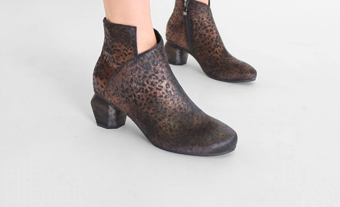 Antelope - Women's Greta Textured Ankle Boot