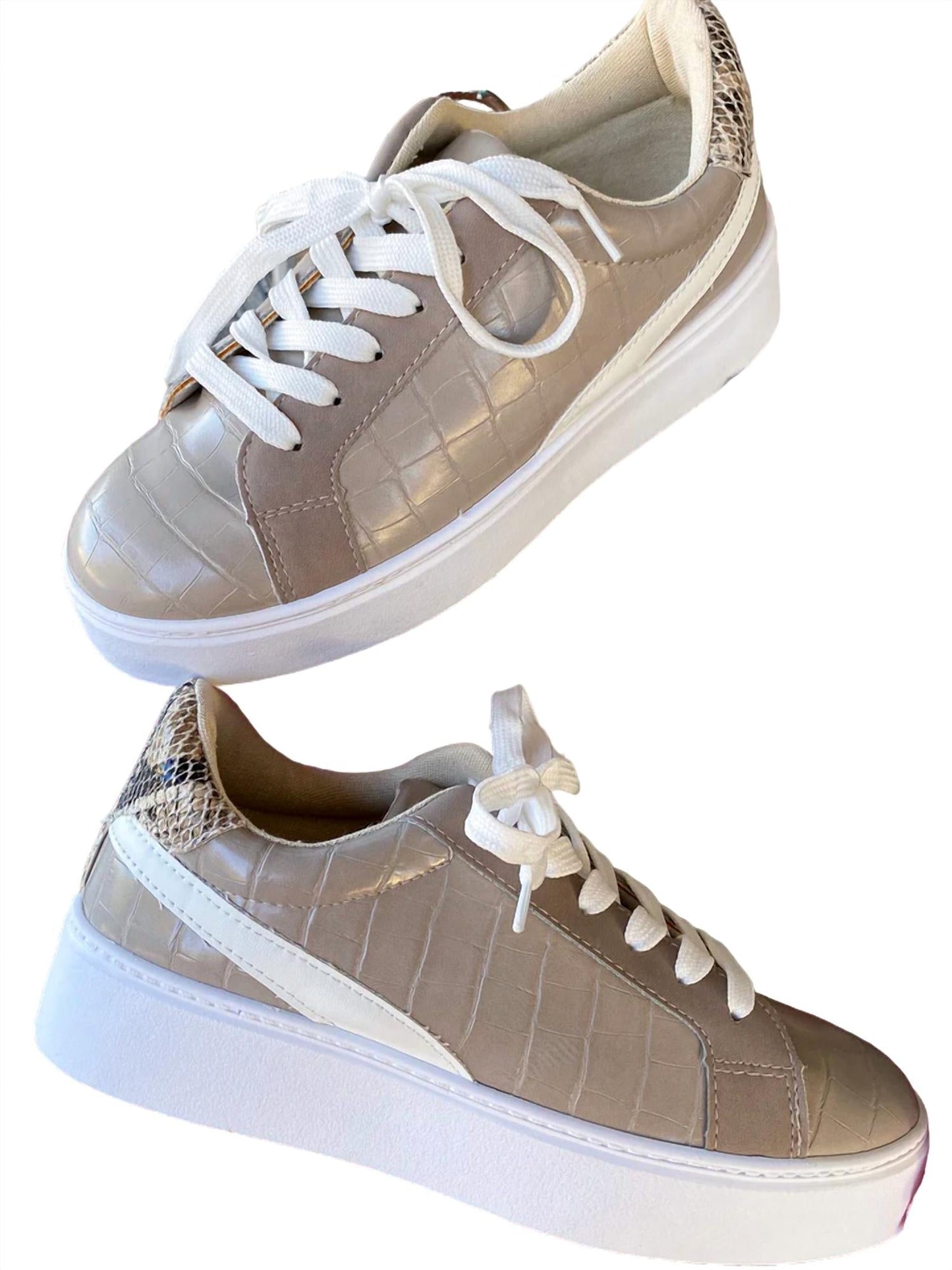 Qupid - Women's Lace Up Sneakers