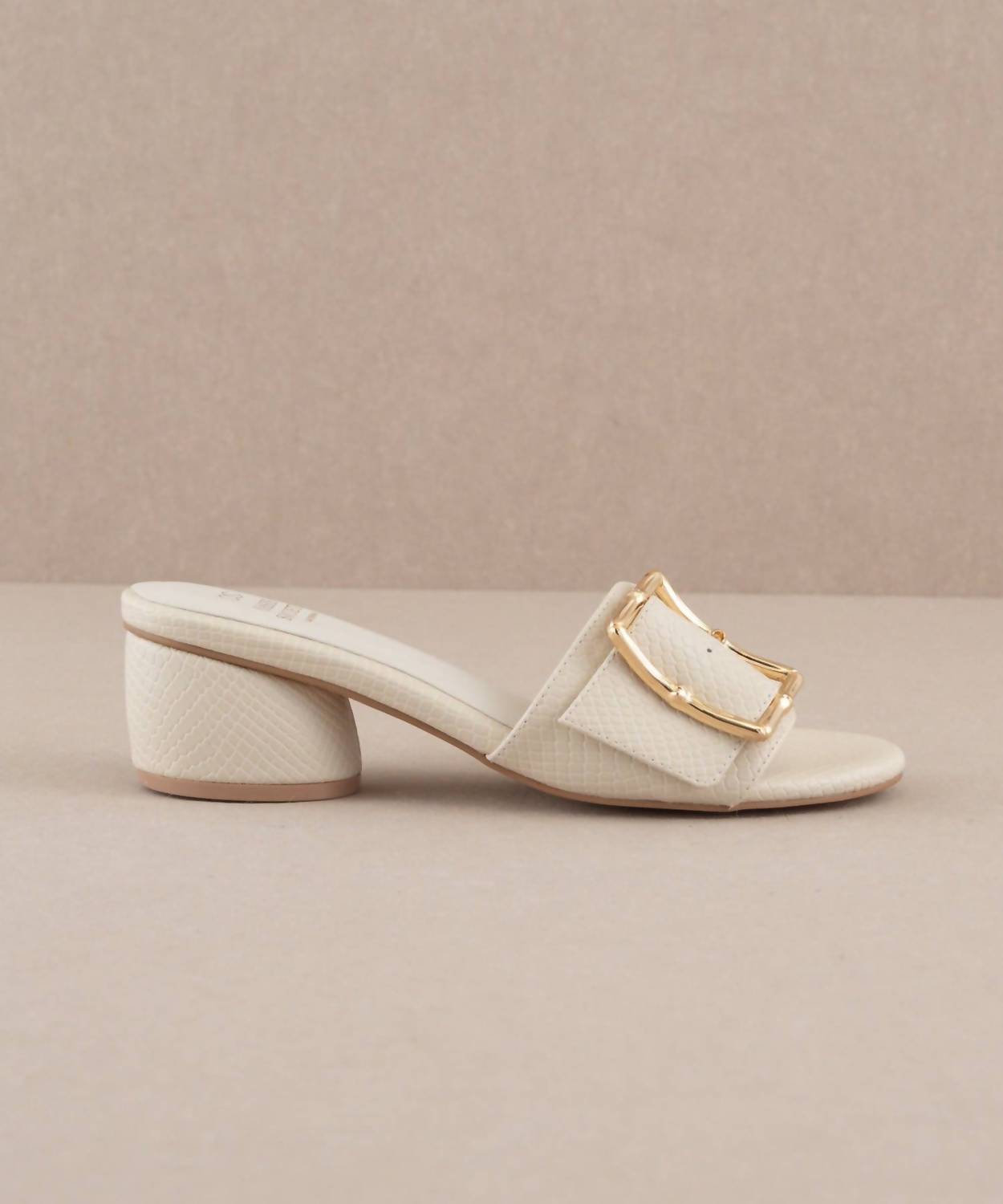 Oasis Society - Tucson Low Heel Sandal With Bamboo Buckle