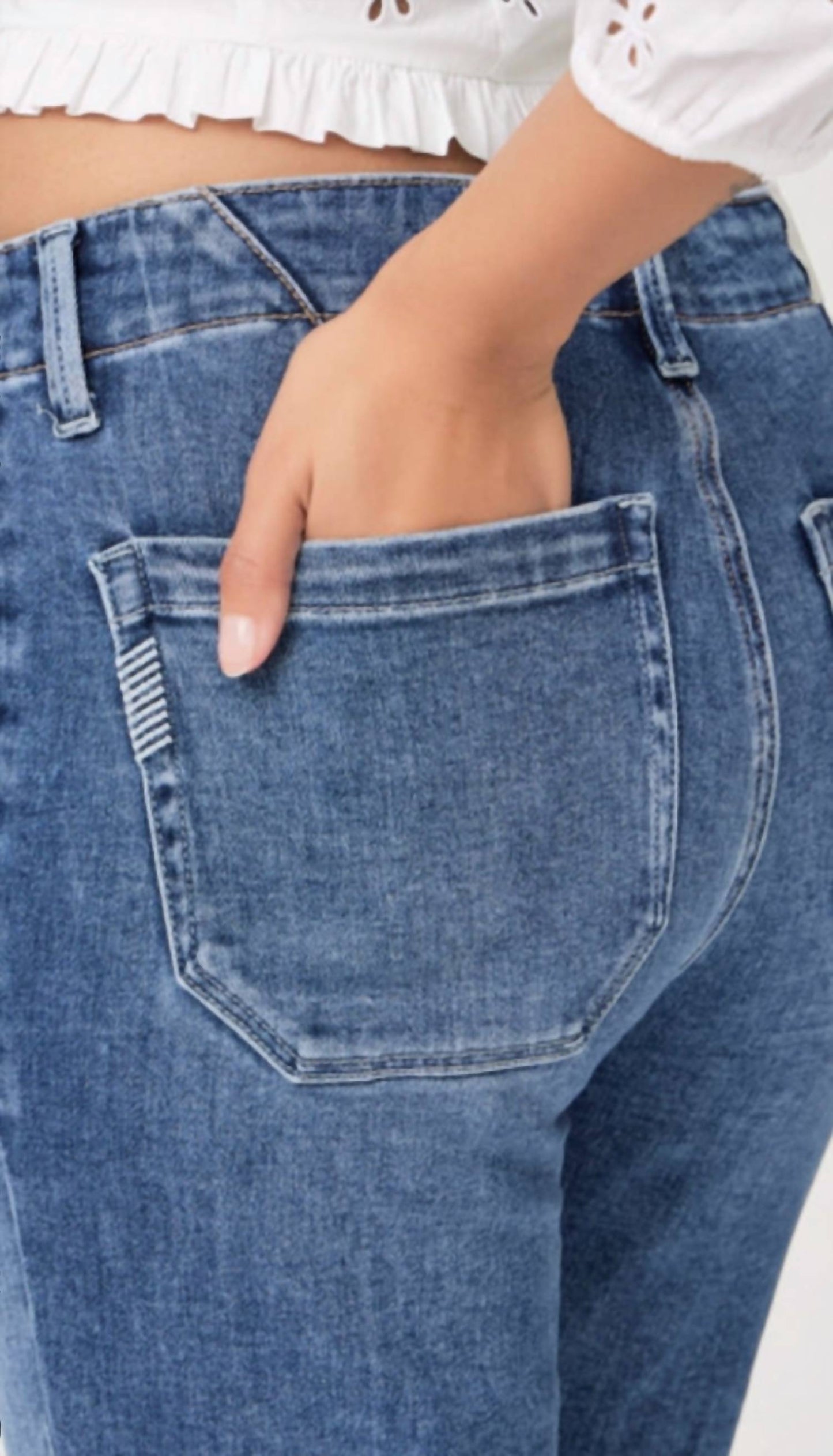 पेज - मेस्ली स्ट्रेट एंकल जींस