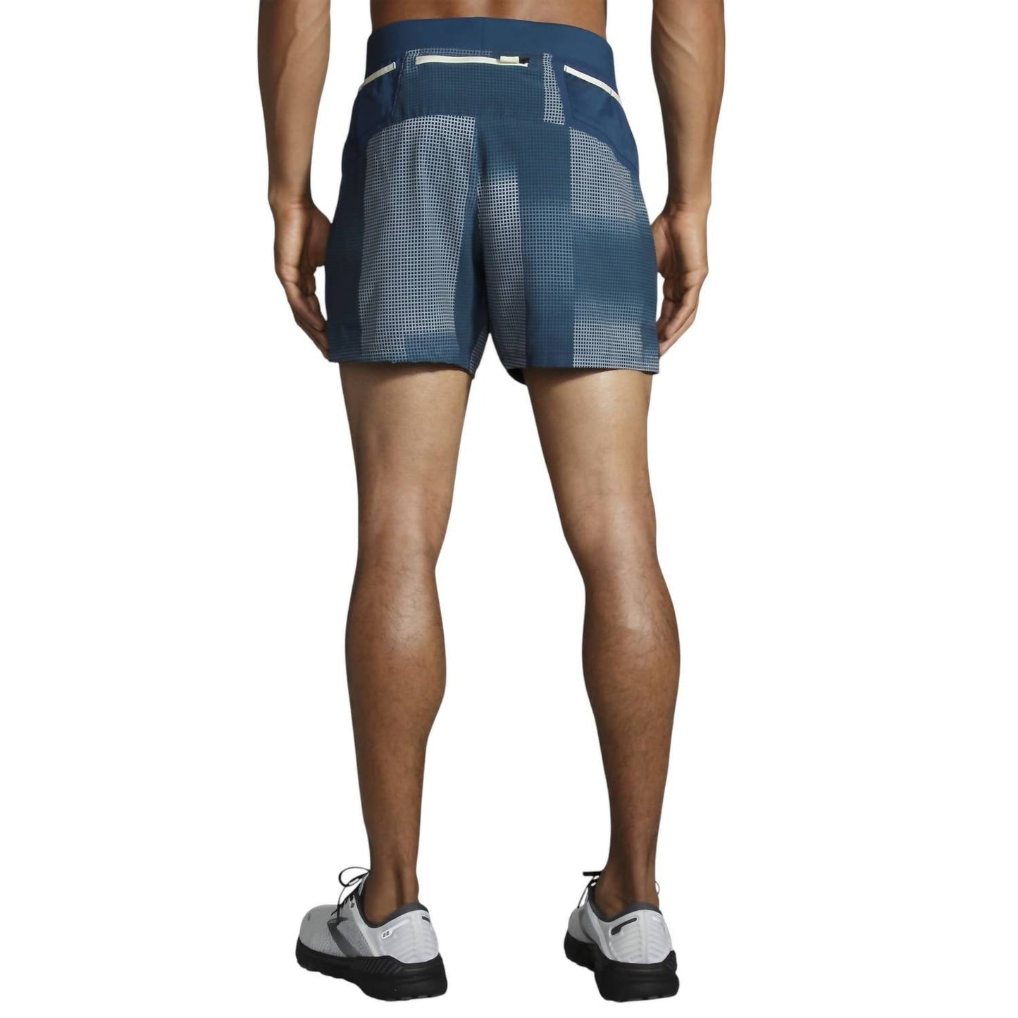 Brooks - पुरुषों के शेरपा 5" शॉर्ट्स