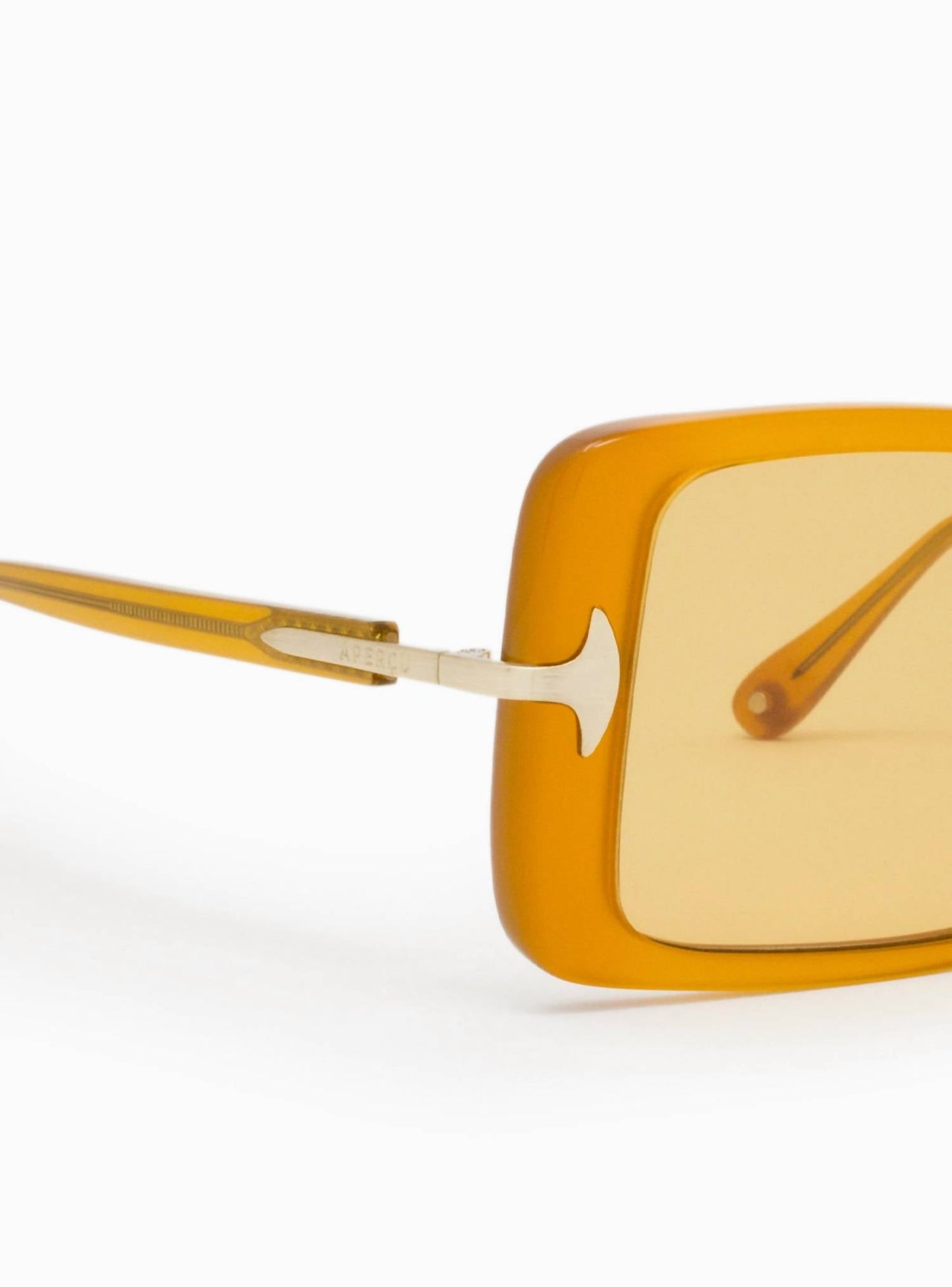Aperçu Eyewear - महिलाओं के क्वान 01 धूप का चश्मा
