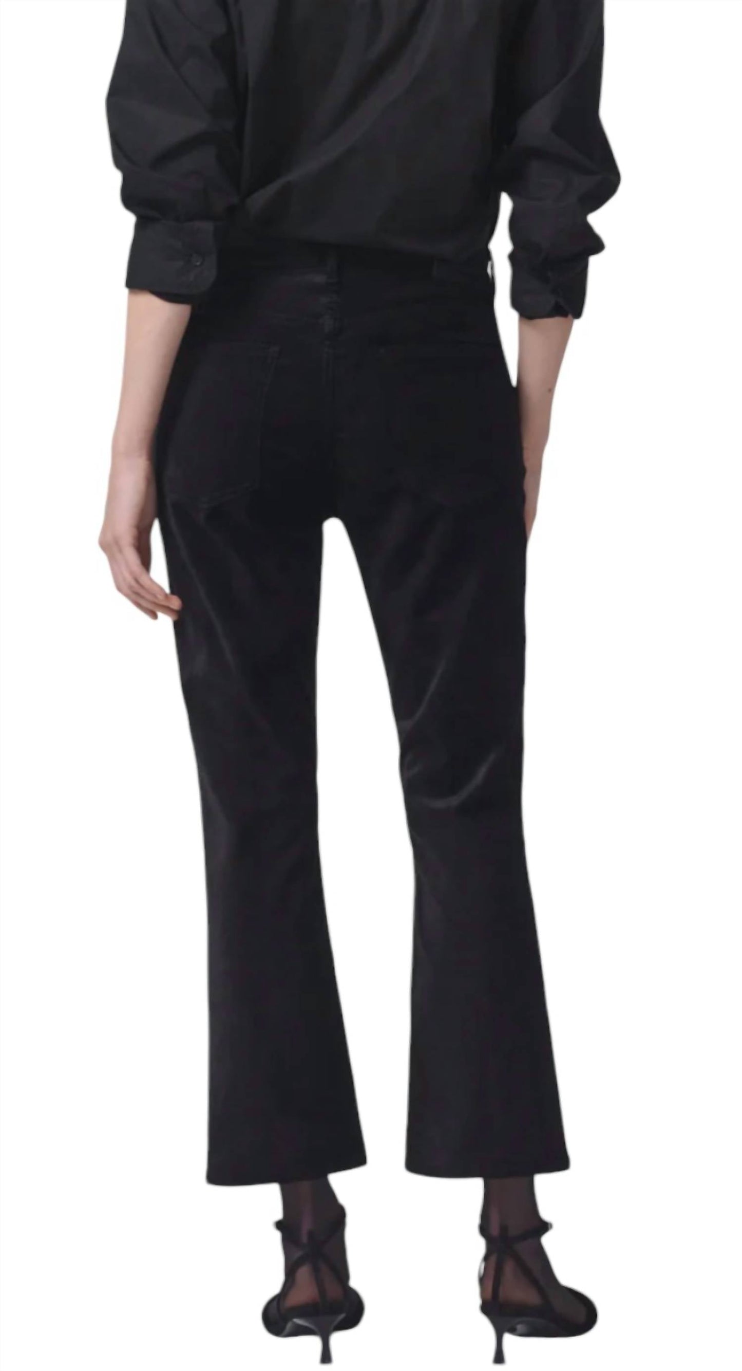 सिटीजन्स ऑफ़ ह्यूमैनिटी - वेलवेट जीन्स में आइसोला क्रॉपड बूट