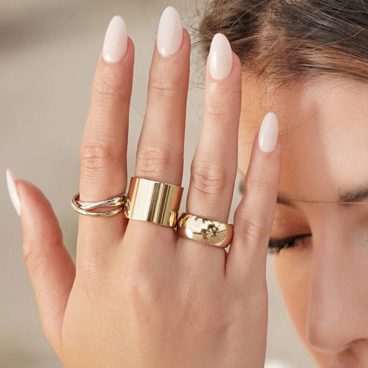 Eklexic - Women's 9.5mm Domed Ring