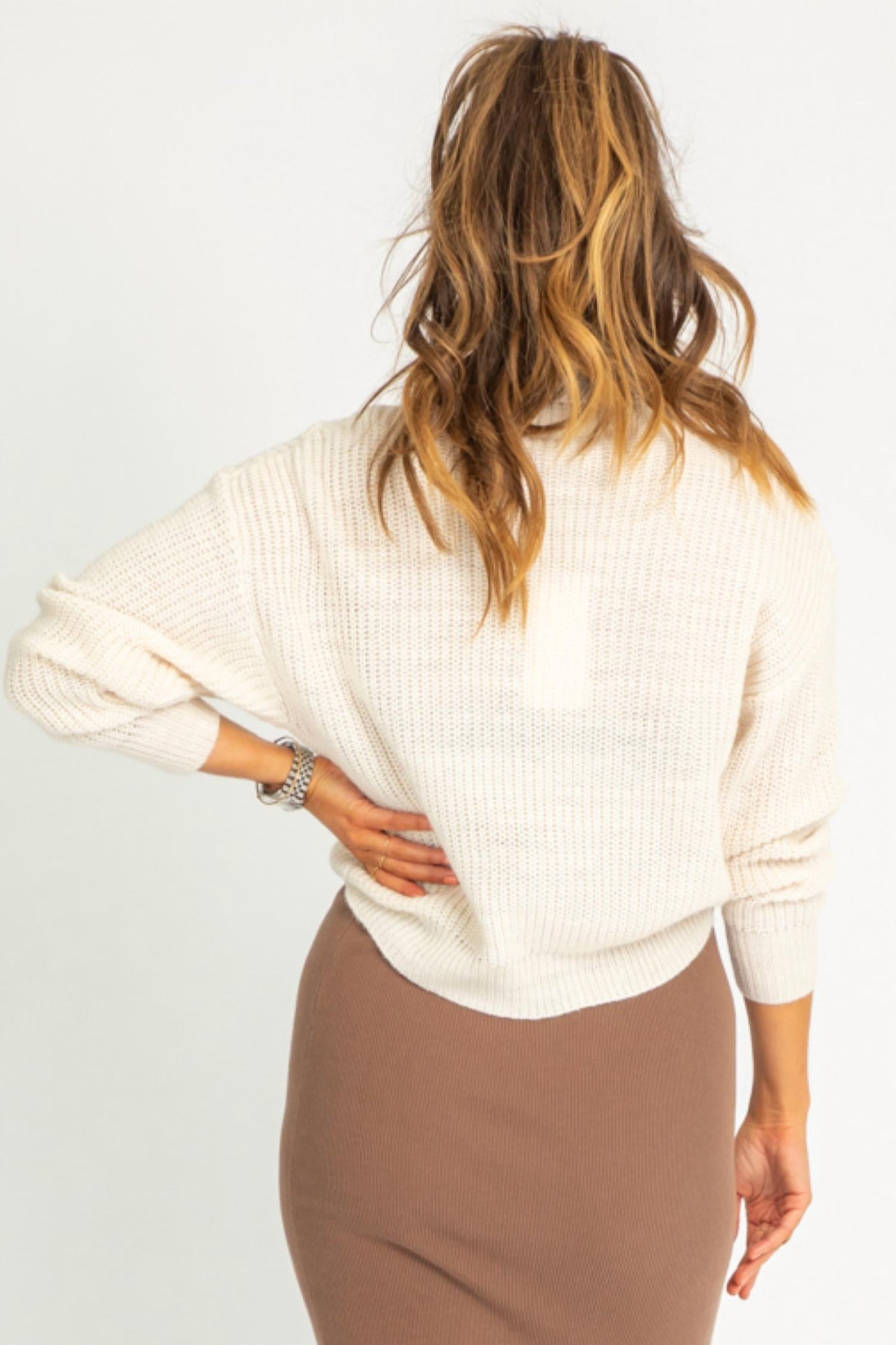 Q2 - BUTTON NECK KNIT