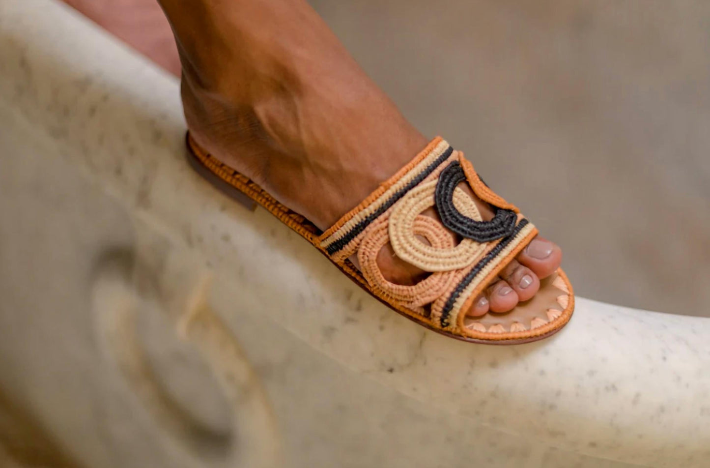 Le Mogador - Women's Ortigia Raffia Sandal