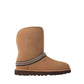 Ugg - महिलाओं के क्लासिक शॉर्ट क्रेसेंट बूट्स