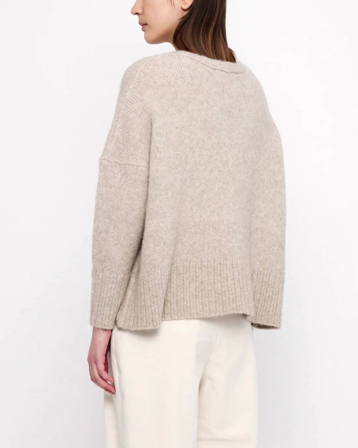 7115 By Szeki - Chunky V-neck Sweater