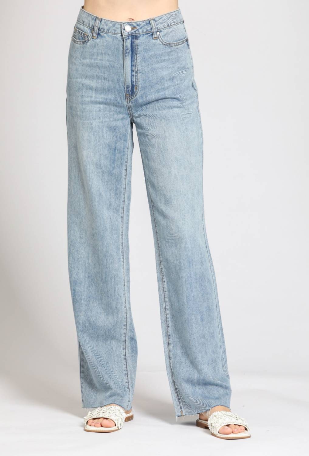 Apny - Feather Weight Wide Leg Jean