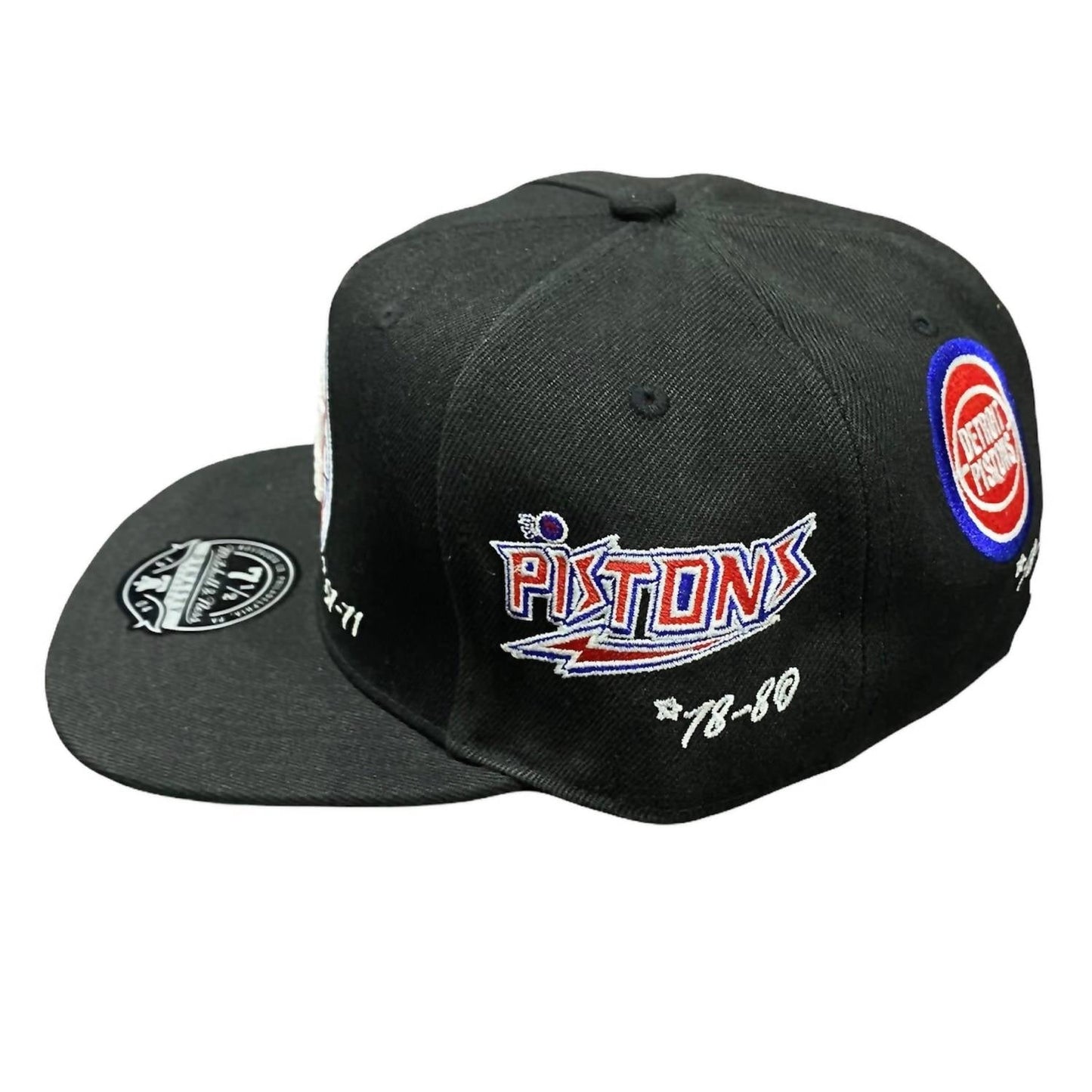 Mitchell & Ness - पुरुषों के NBA टाइमलाइन फिटेड HWC डेट्रॉइट पिस्टन हैट