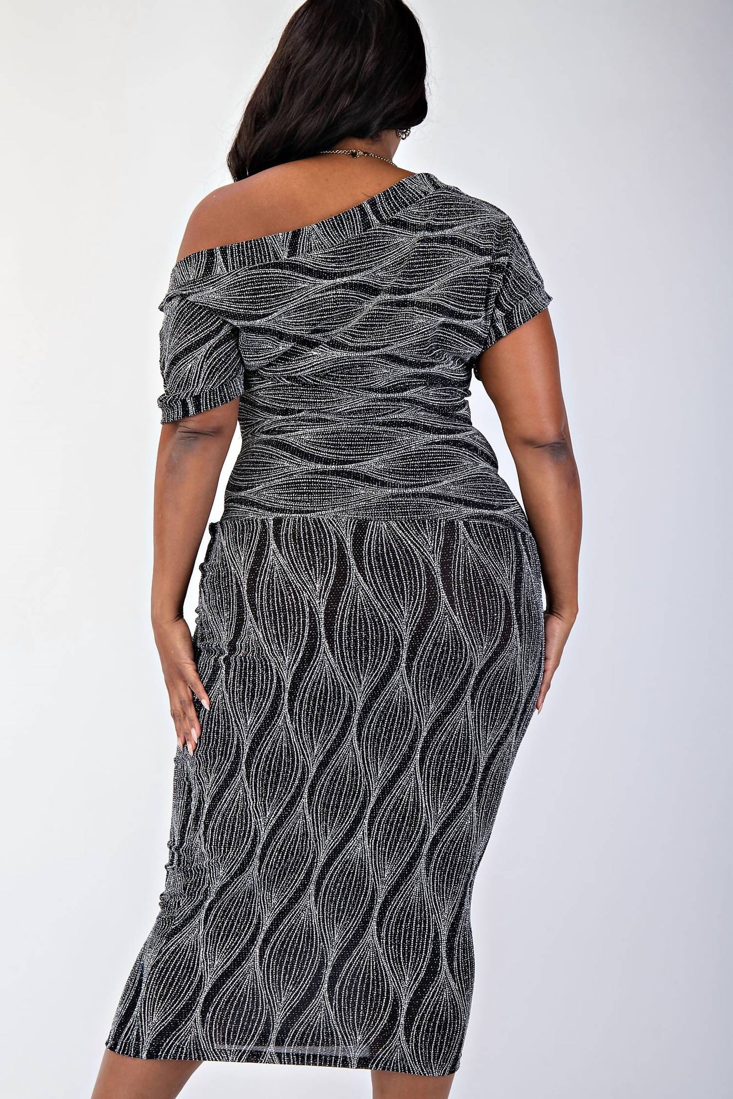 The Curve La - Plus Size Glitter Knit Off Shoulder Knit Midi Dress
