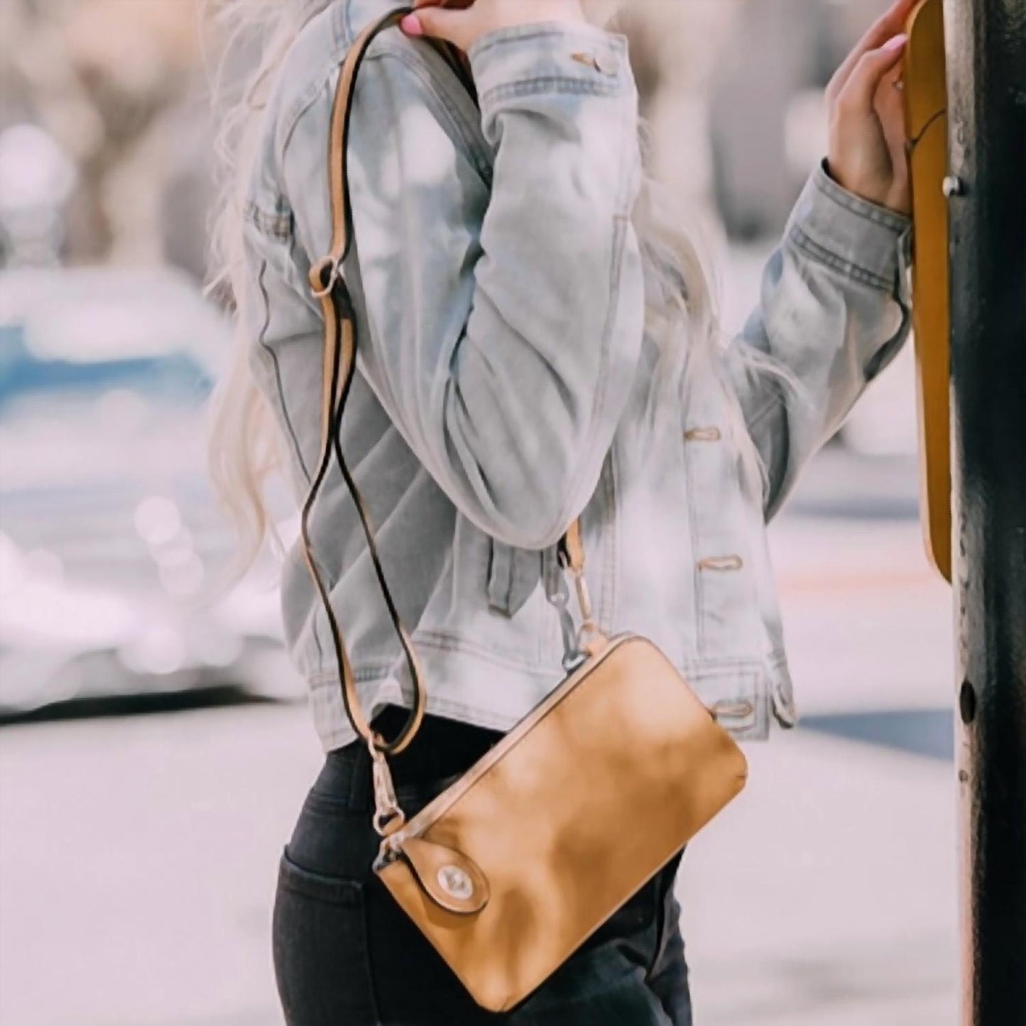 Jen & Co. - Crossbody Wristlet Clutch