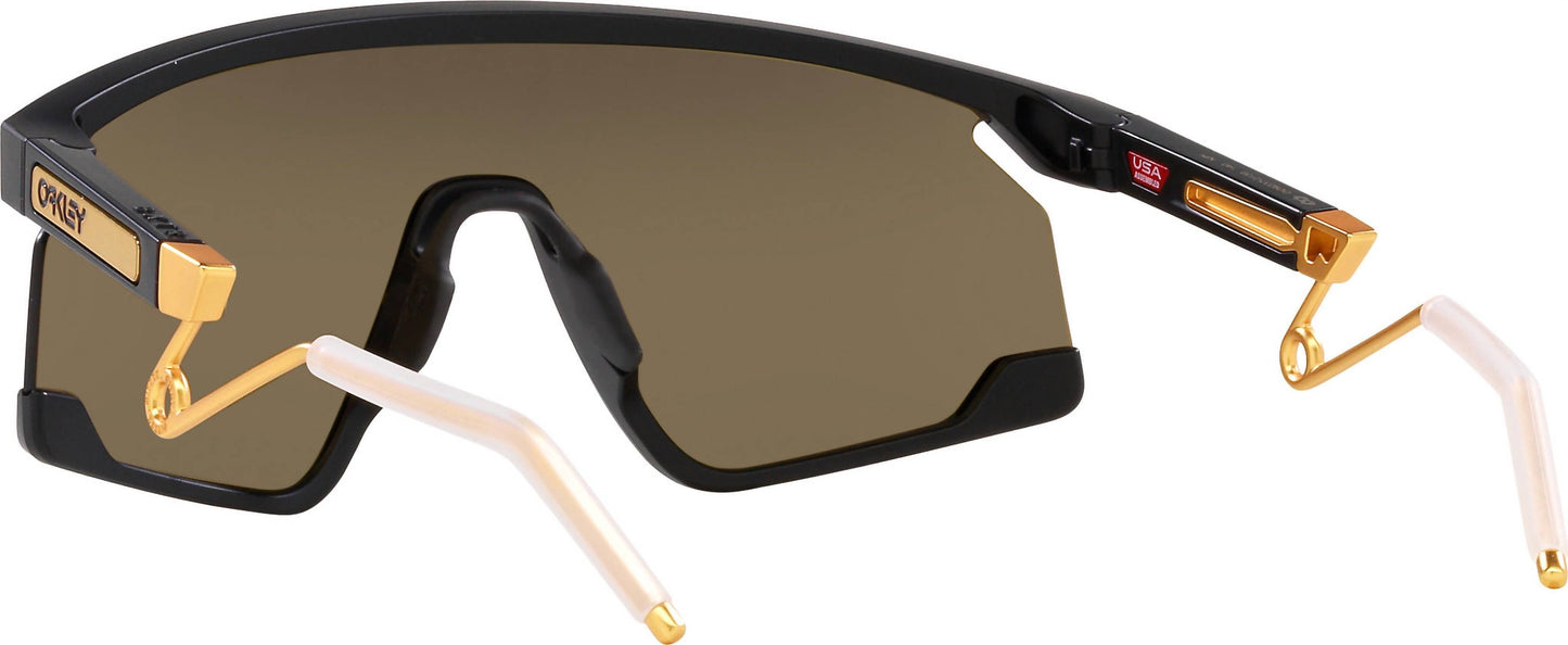 Oakley - यूनिसेक्स Bxtr मेटल सनग्लासेज