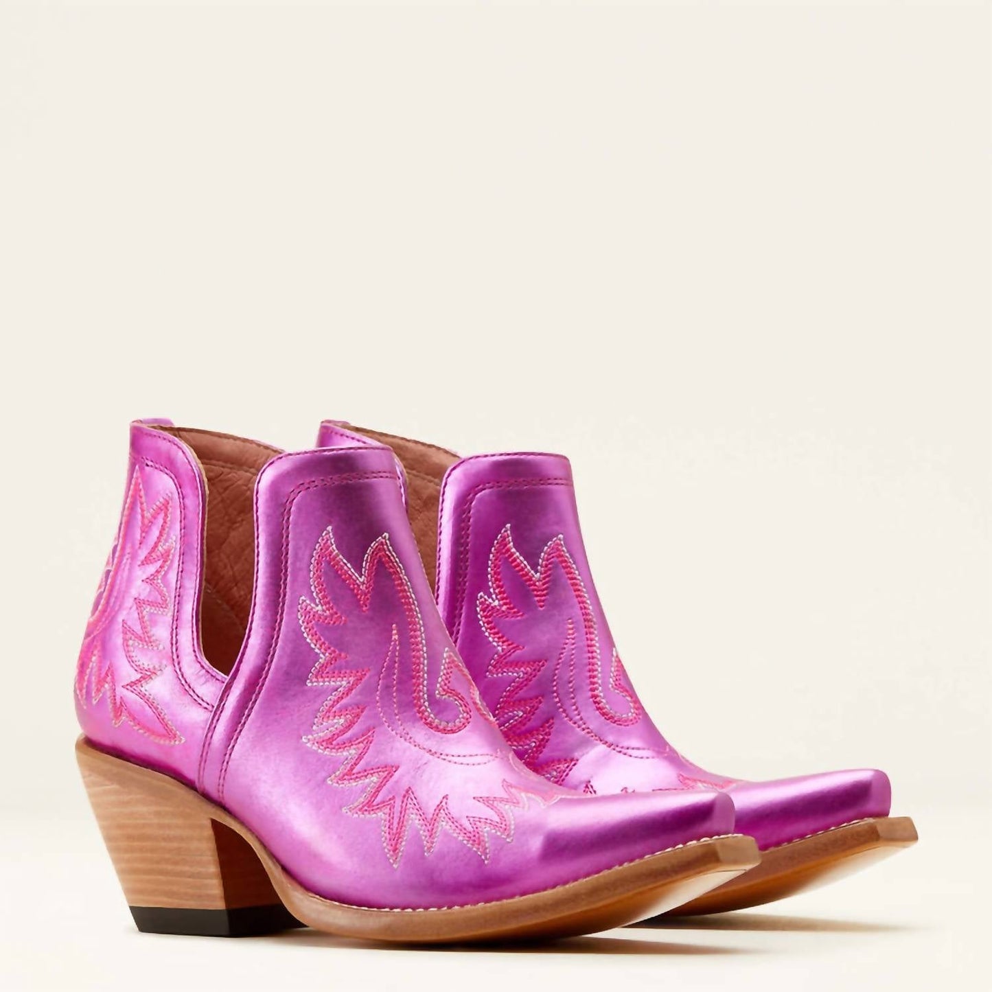 Ariat - महिला डिक्सन एक्स टो वेस्टर्न बूटी