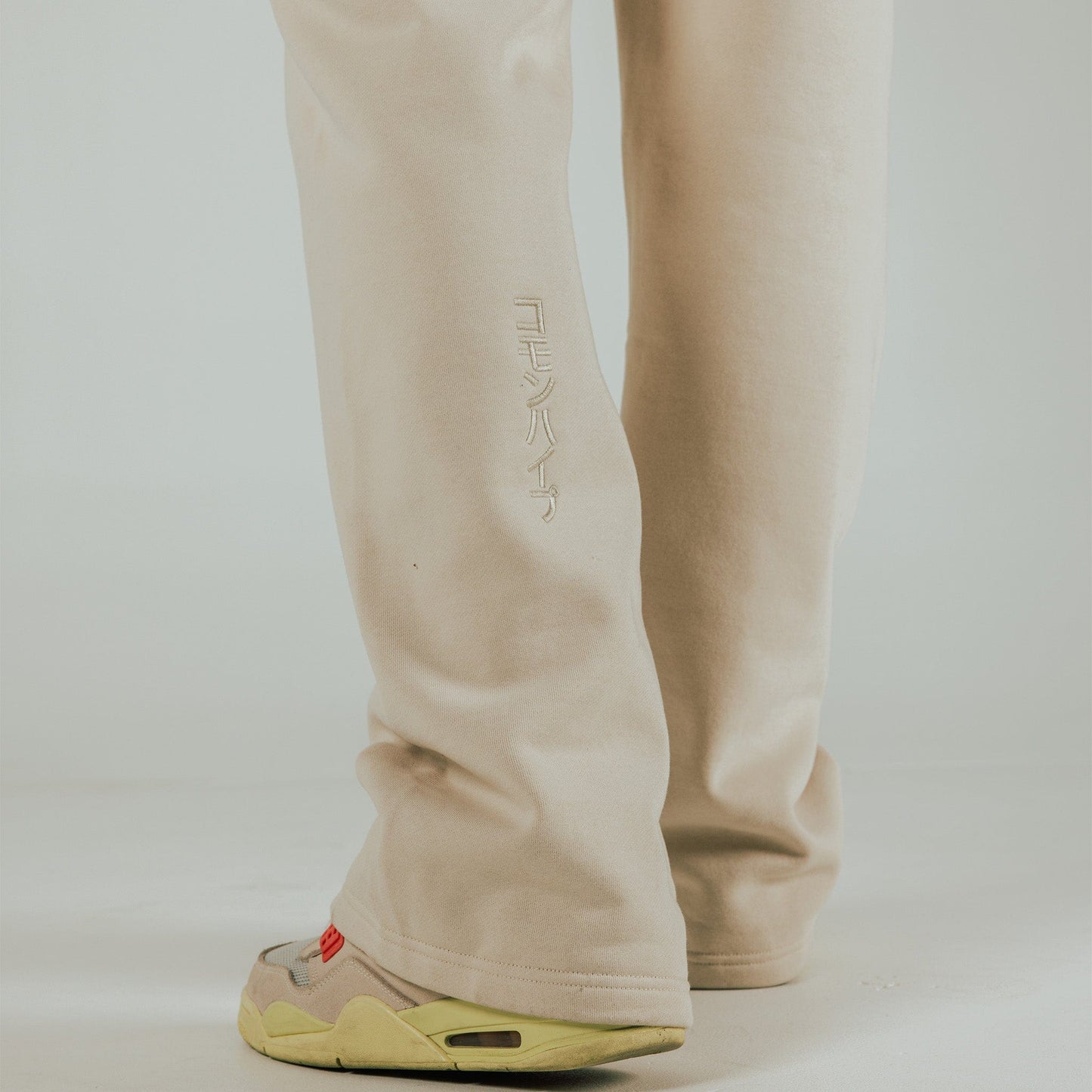 Common Hype Basic Sweatpant ‘Antique White’