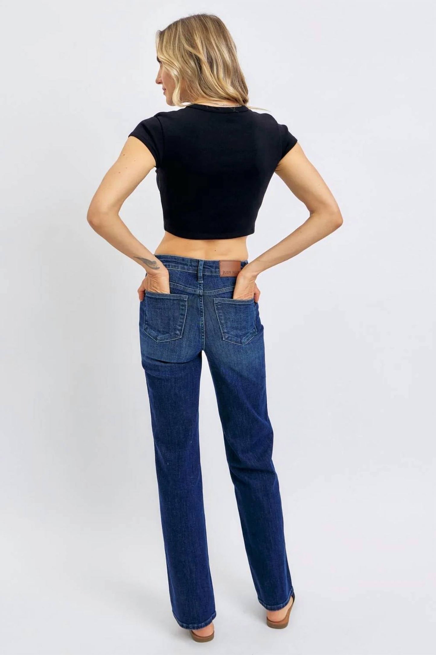 Judy Blue - Mid Rise Tummy Control Straight Jean
