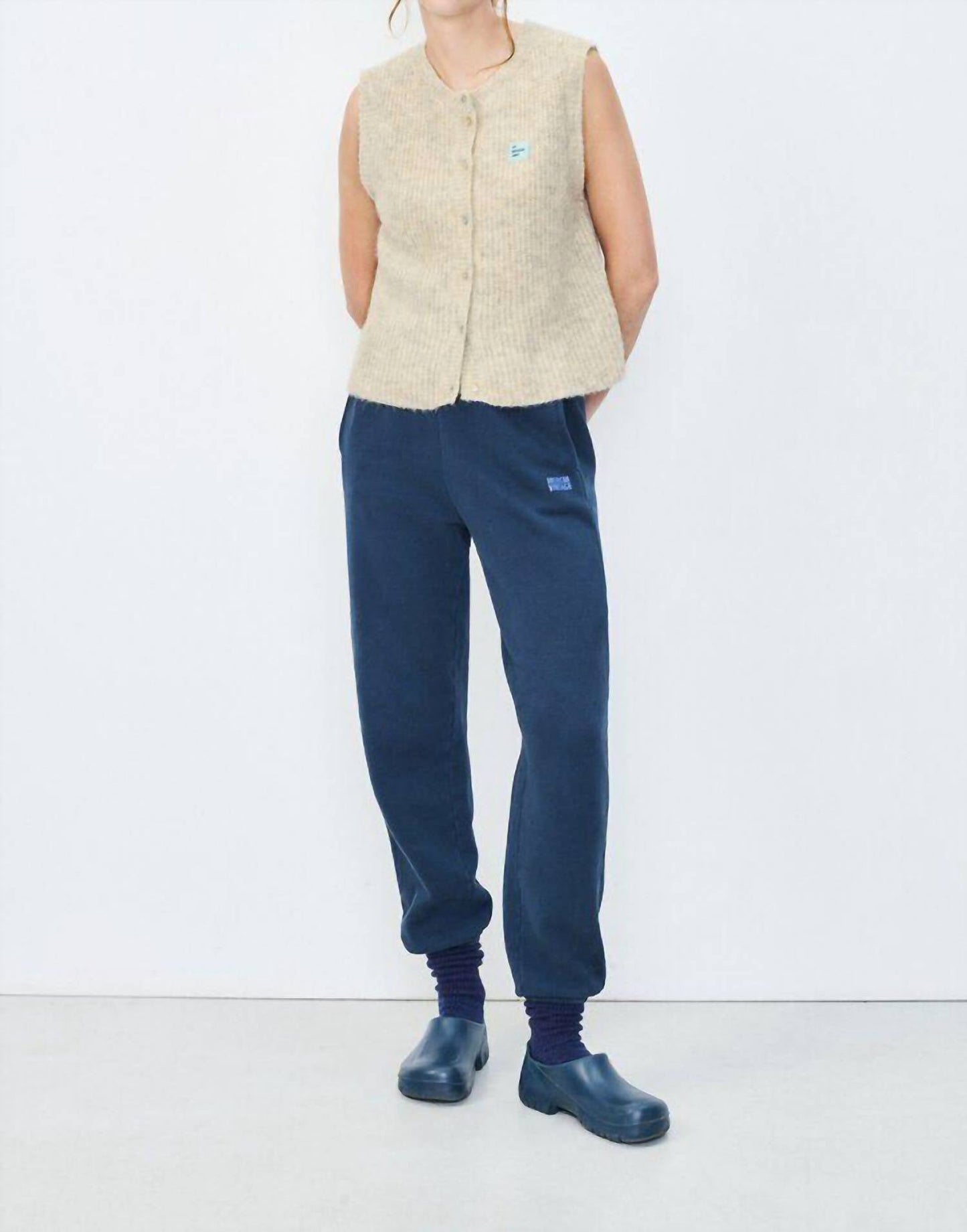 American Vintage - East Sleeveless Round Neck Buttoned Cardigan