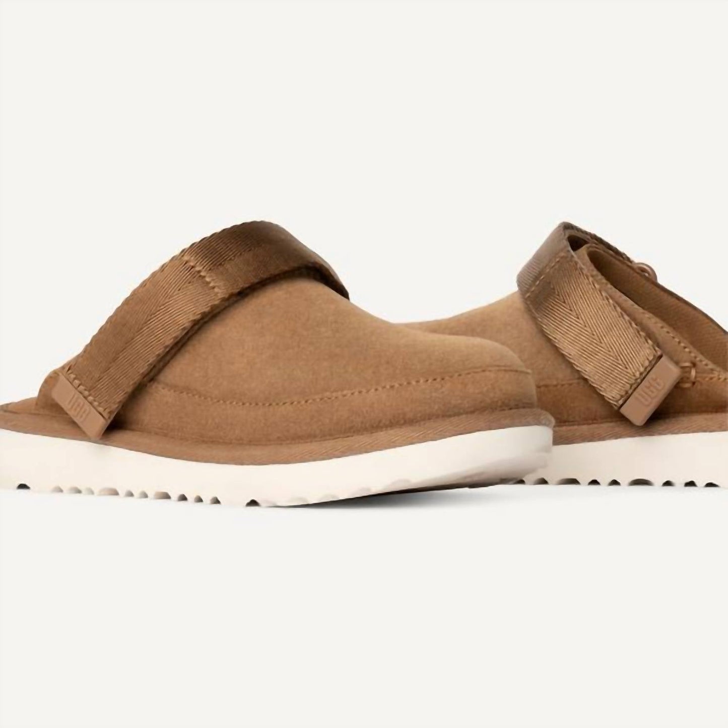 Ugg - महिलाएँ गोल्डनस्टार क्लोग