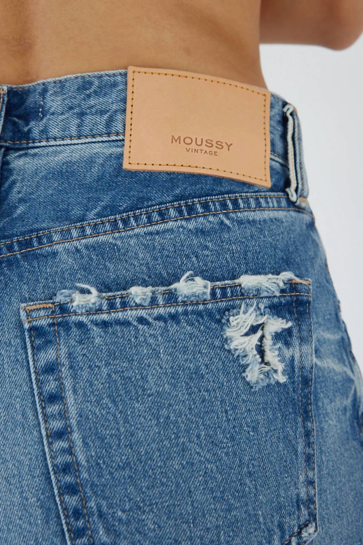 Moussy - पेकॉल वाइड स्ट्रेट जीन