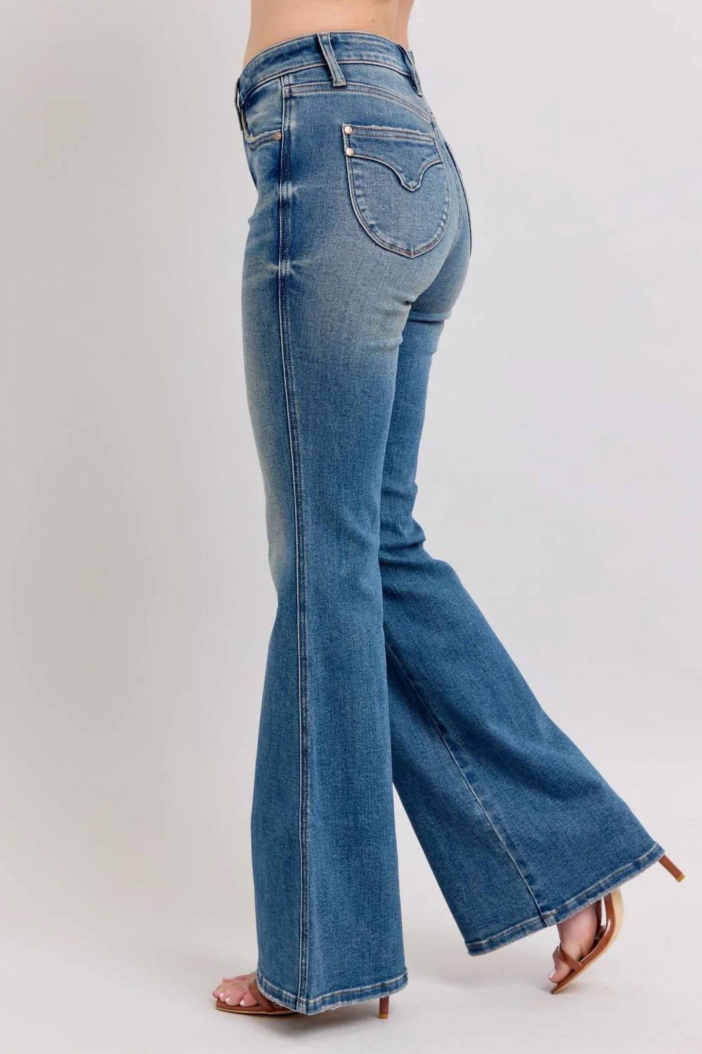 Judy Blue - Mid Rise Tummy Control Flare Jeans
