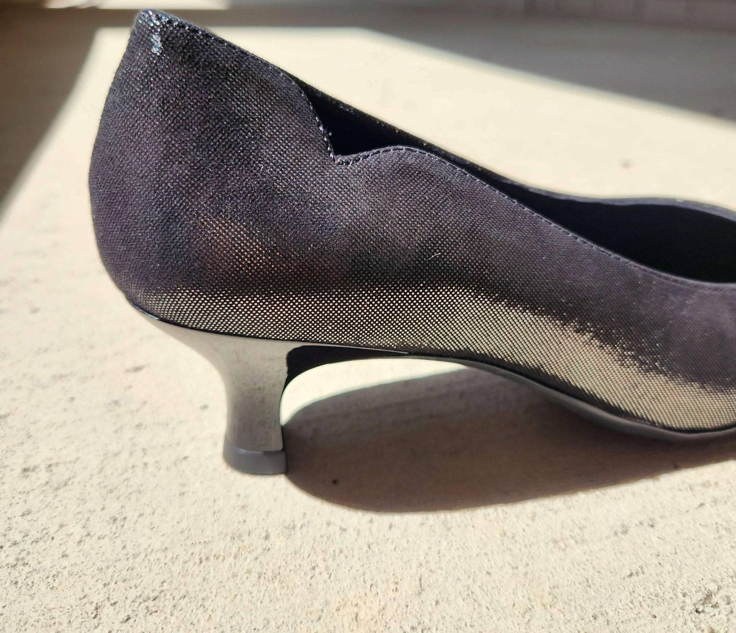 अरा - महिलाओं के कैट हील्स