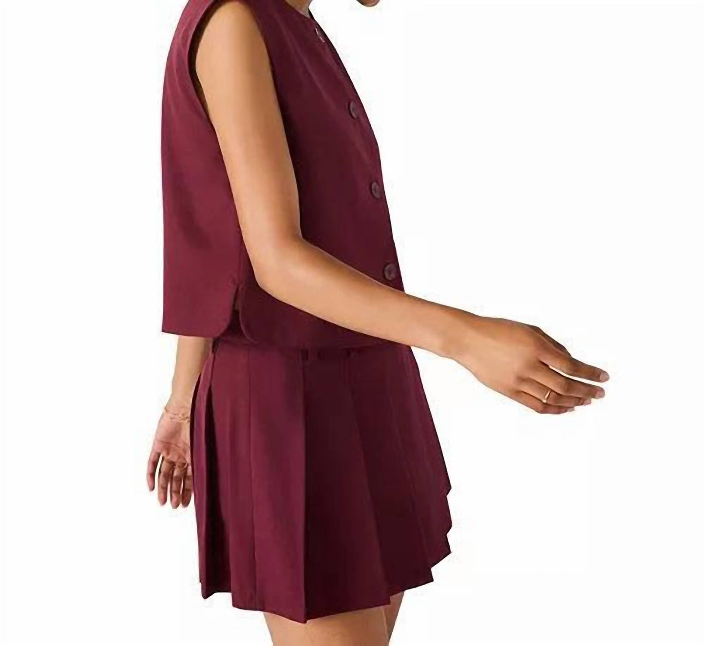 Steve Madden - Alessa Sleeveless Crewneck Top