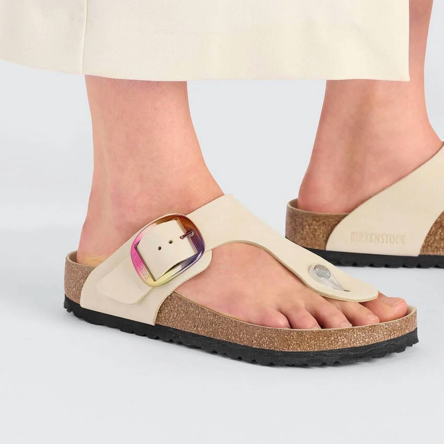 Birkenstock - Women's Gizeh Big Buckle Nubuck Leather Sandals