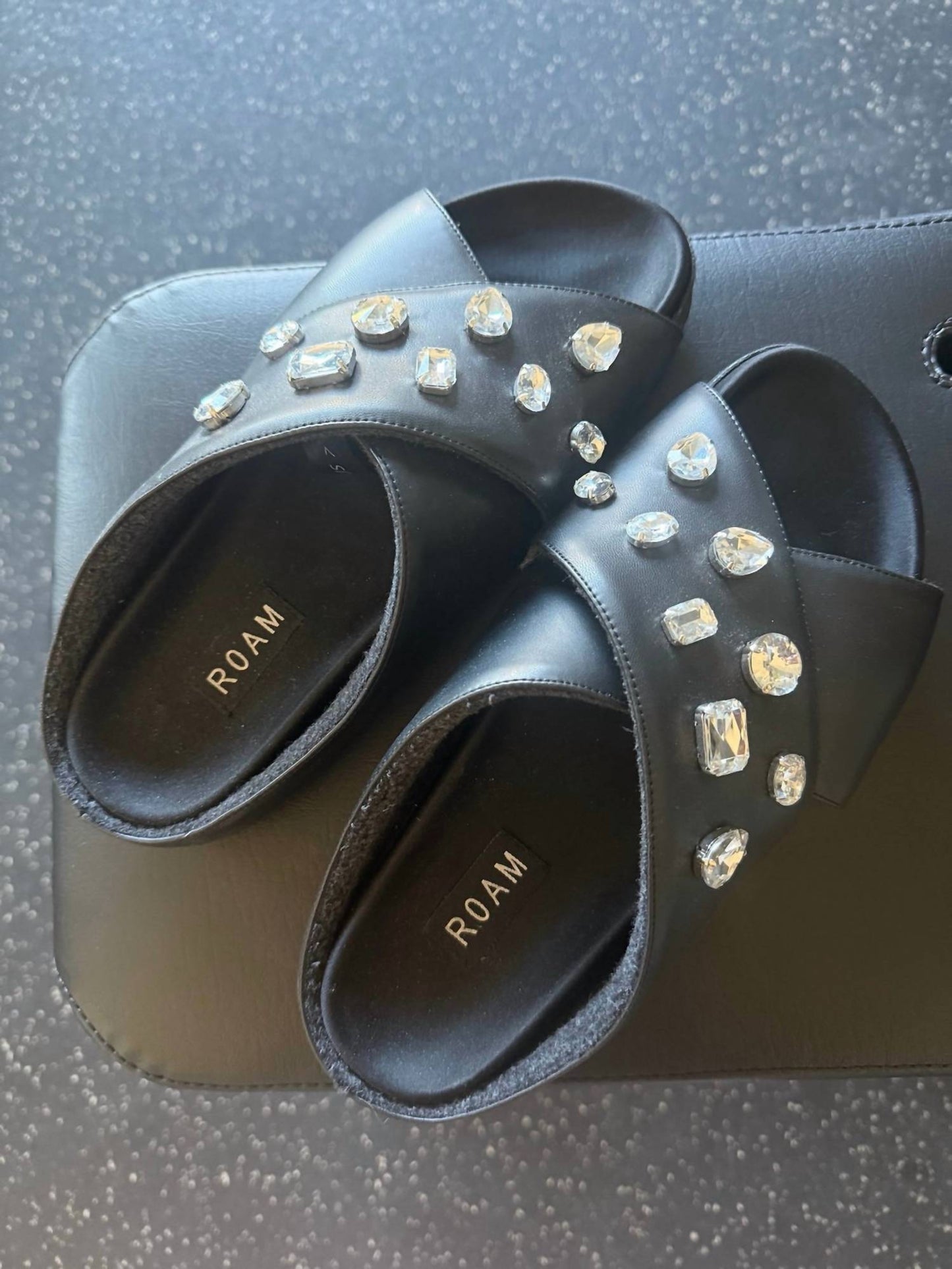 Roam - women's Cross Crystal Sandal