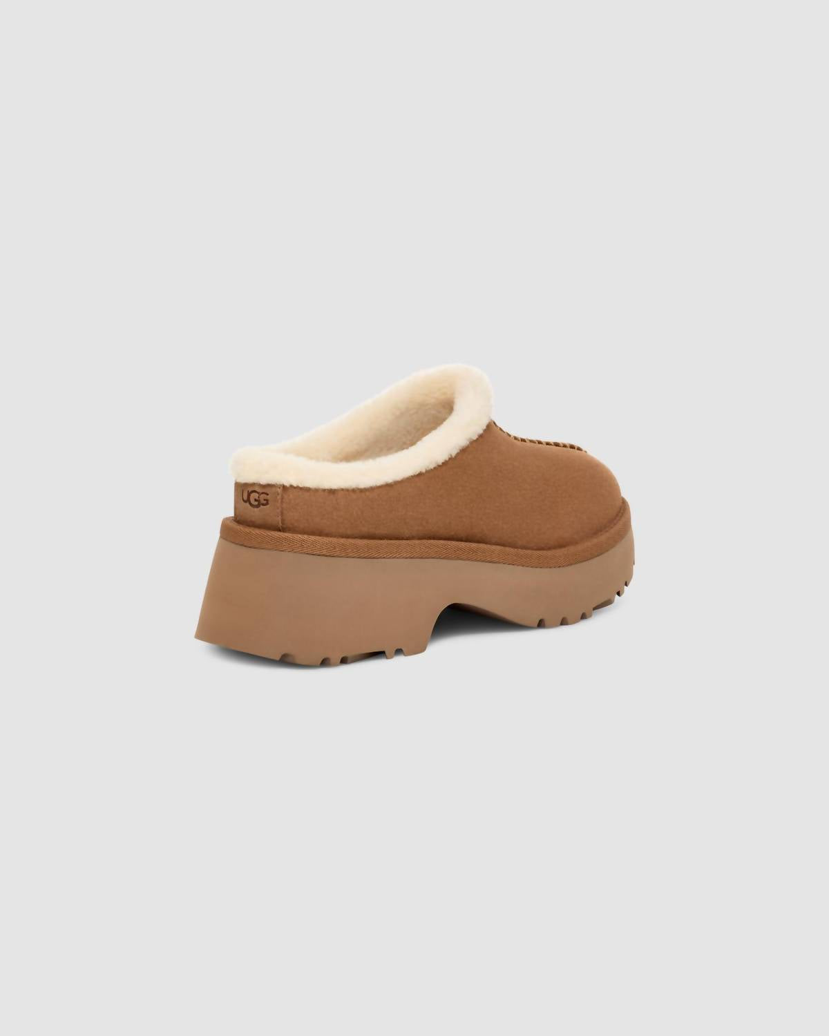 Ugg - महिलाओं के लिए न्यू हाइट कोज़ी क्लॉग