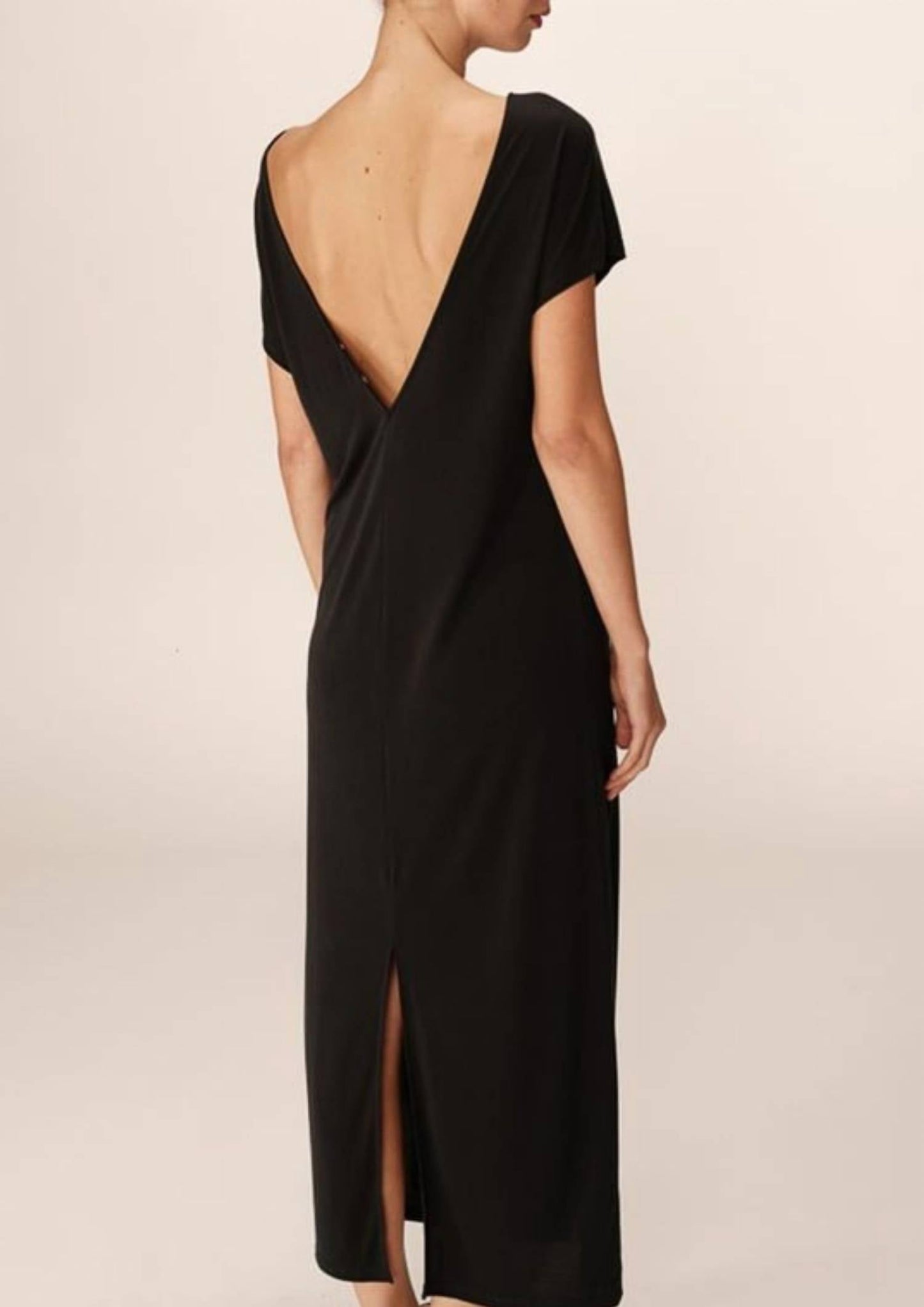 Grace & Mila - V-neckline At The Back Maxi Dress