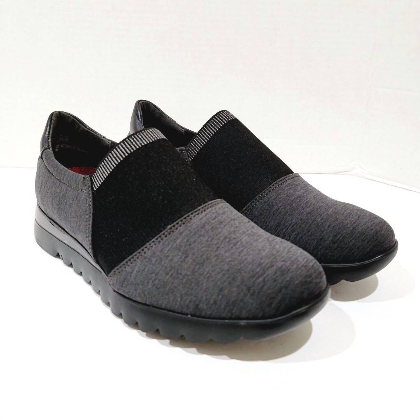 Munro - Women's Kj Fabric Gore Slip-on Sneaker