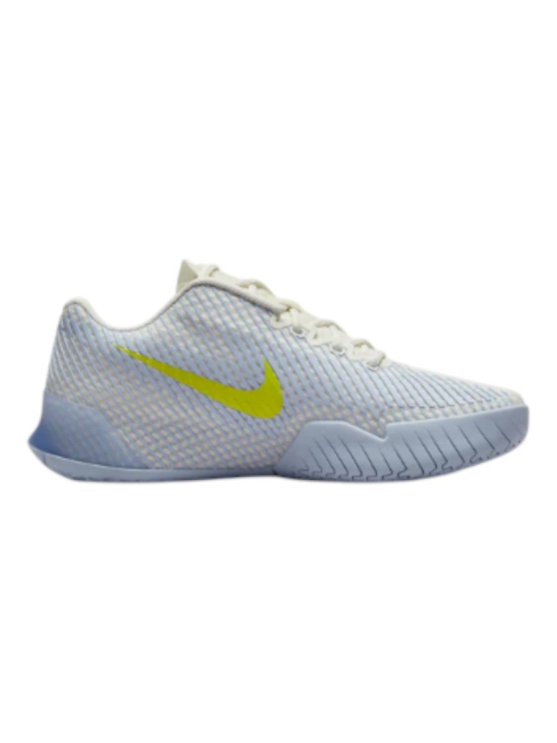 Nike - Women's Zoom Vapor 11 HC Shoes