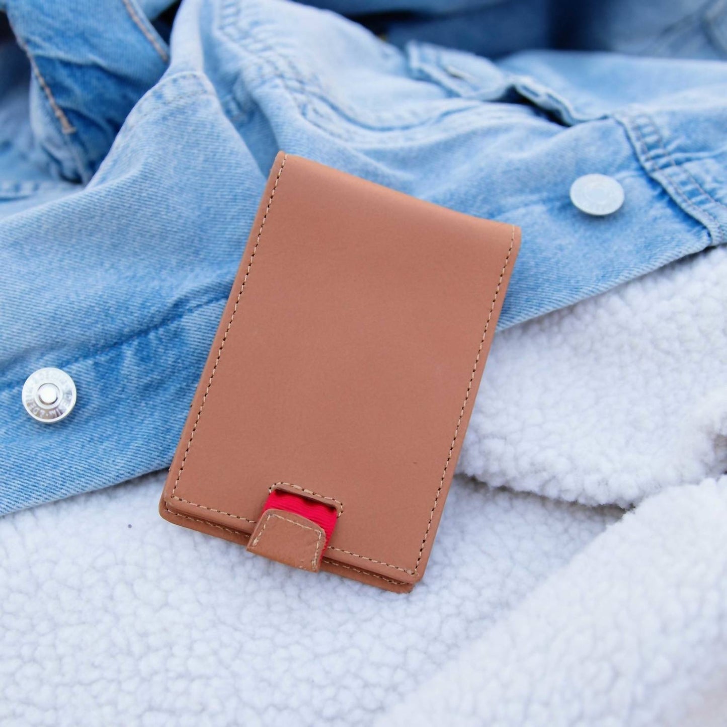 Old South Apparel - Men's Leather Bi-fold Clip Wallet