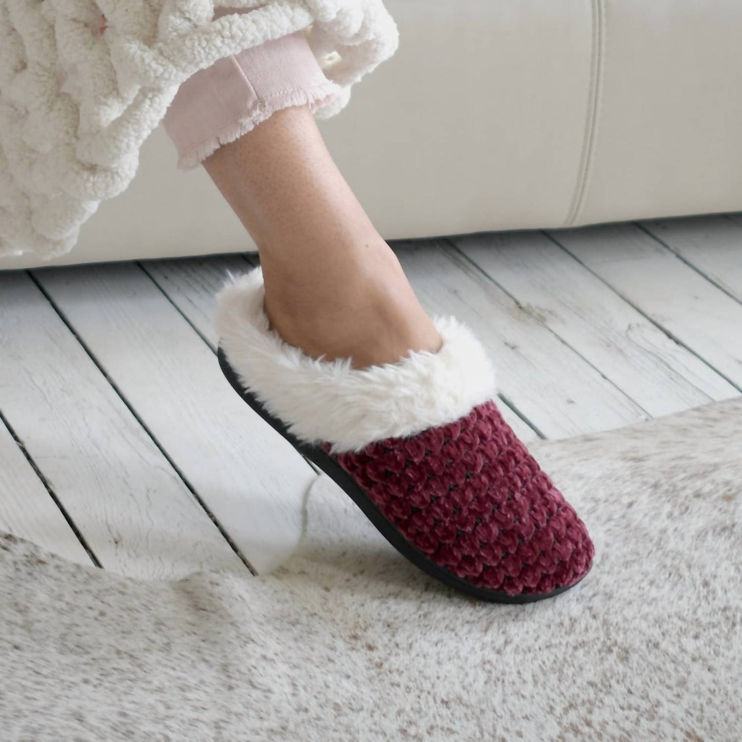 Isotoner - Women's Recycled Popcorn Chenille Erin Hoodback Slipper
