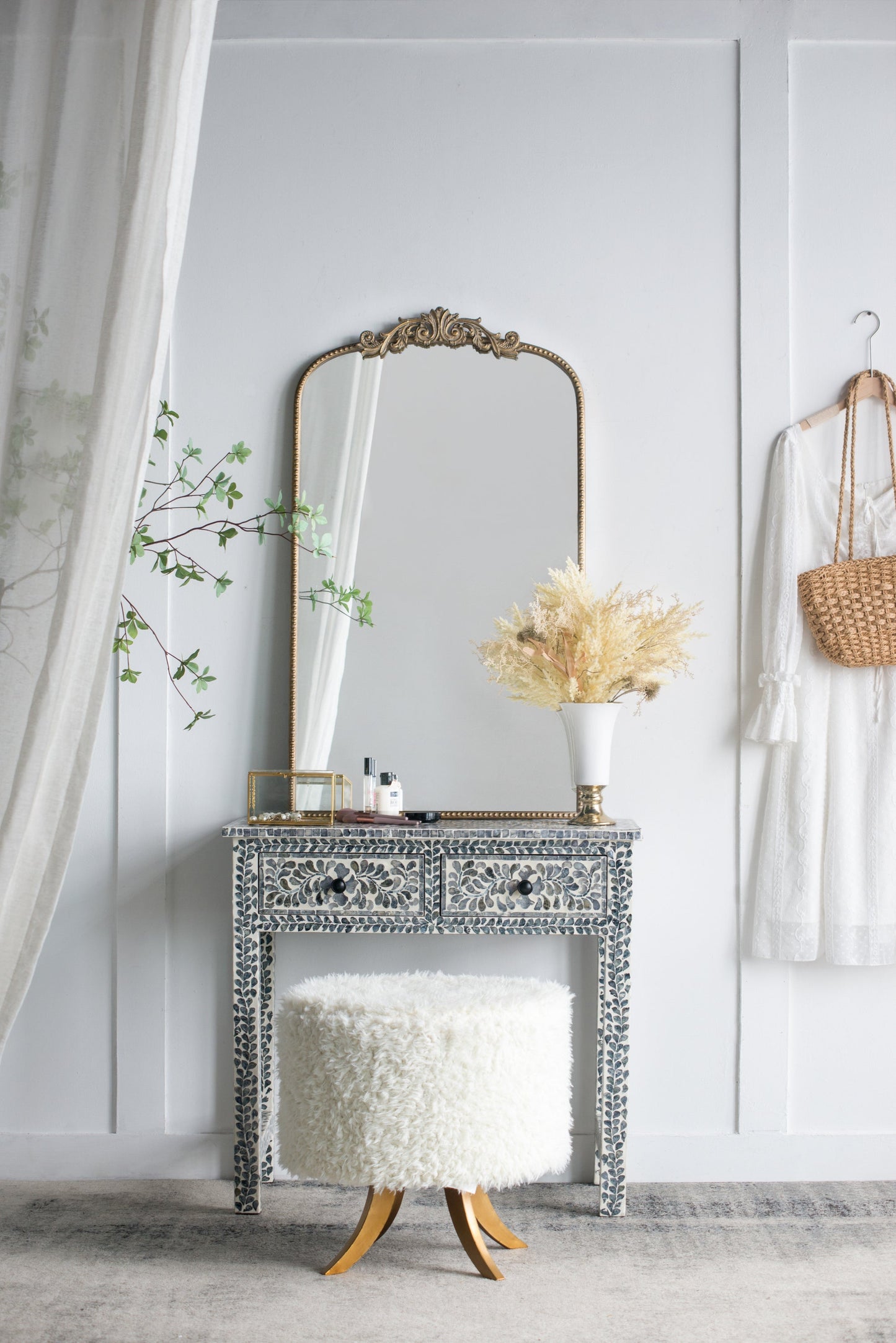 The Montclair Grandeur Mirror