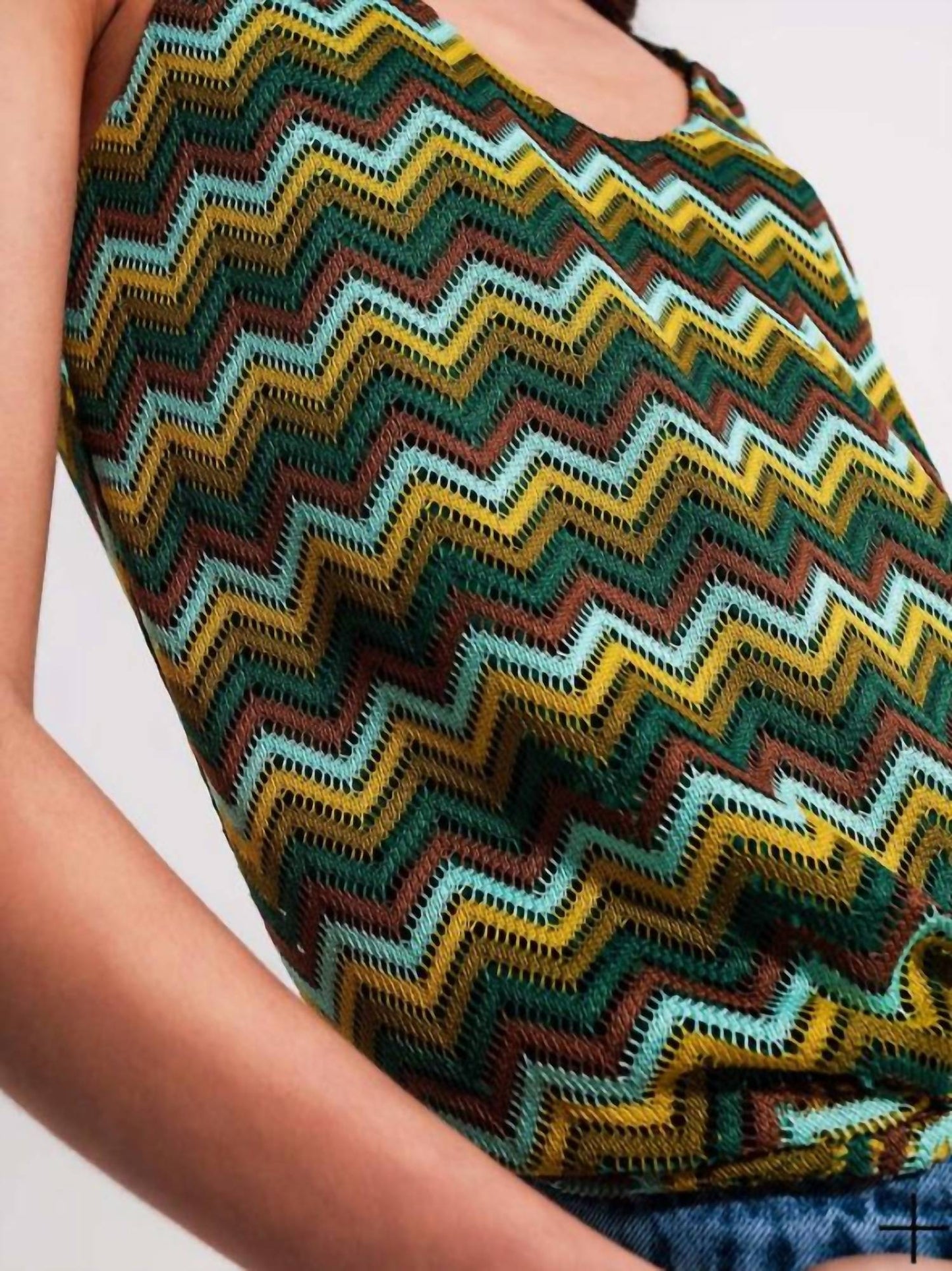 124 Voltaire - Ziz Zag Crochet Tank