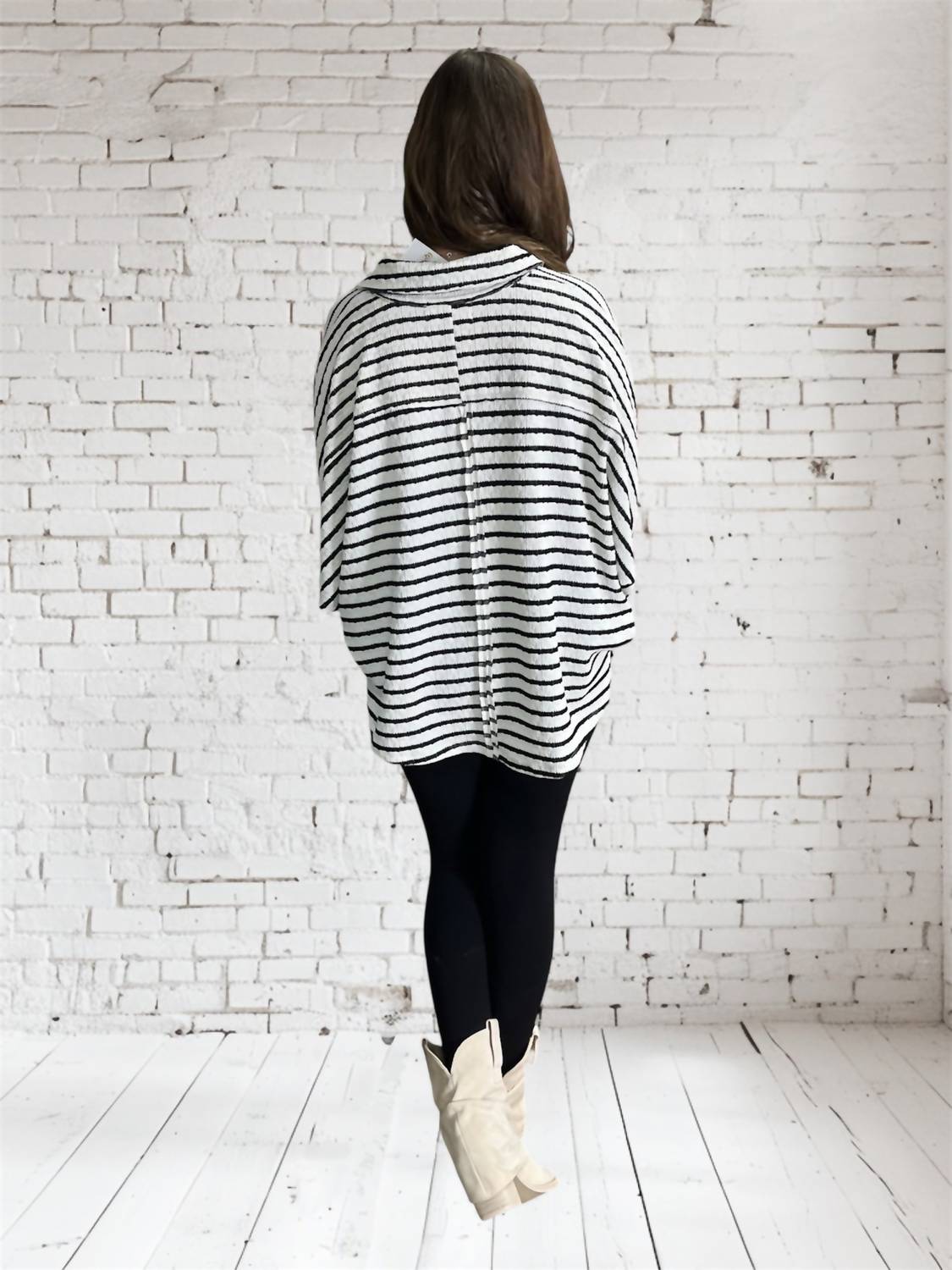Bucketlist - Women's Collared Button Pocket Top