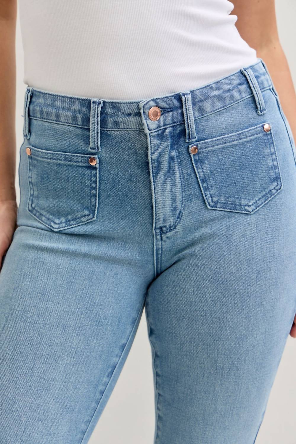 Judy Blue - Mid Rise Bootcut Jeans