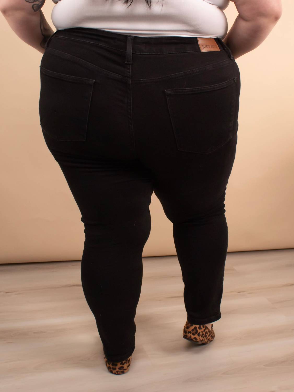 Judy Blue - Slim Fit Mid-rise Jeans