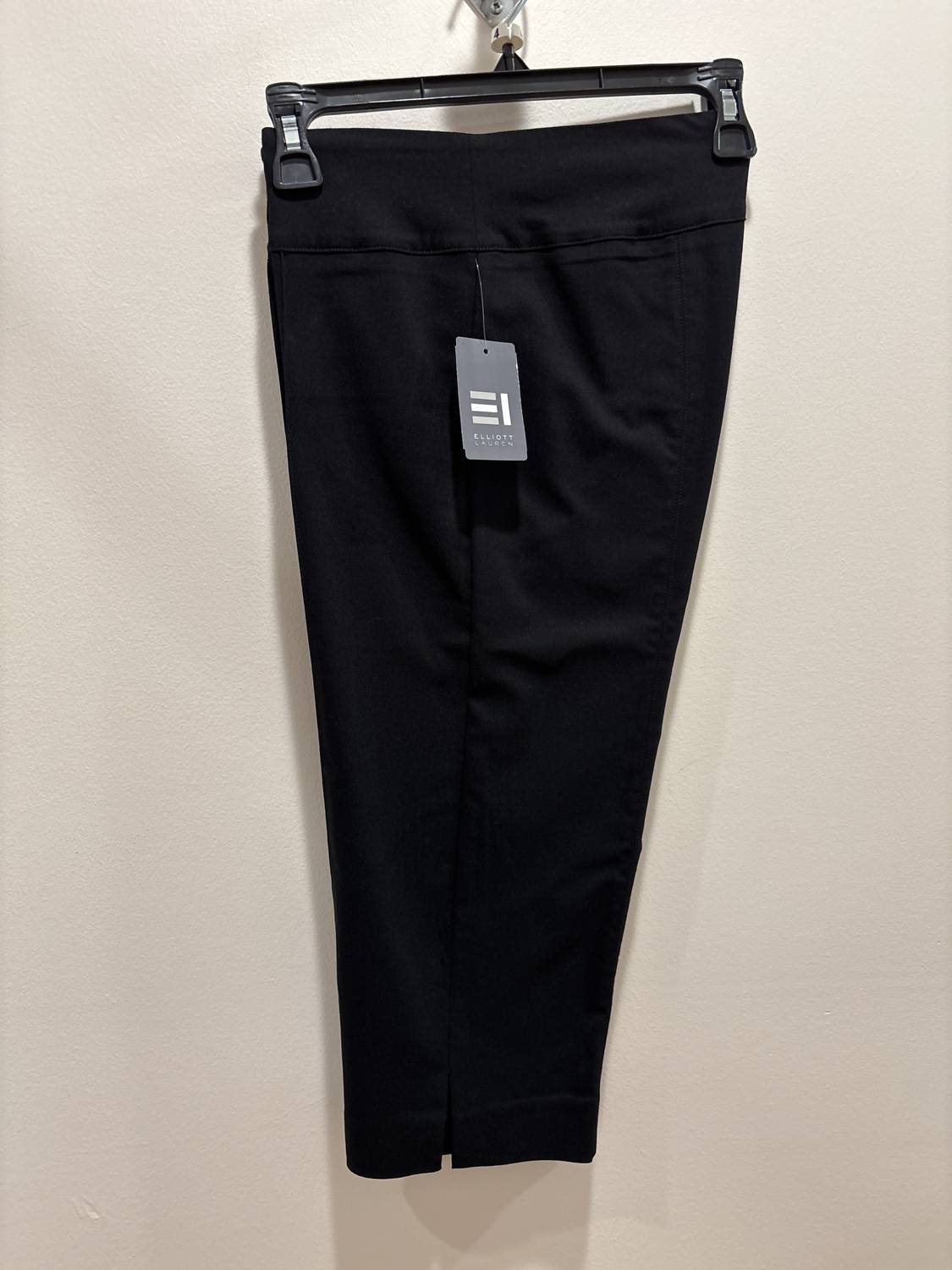 Elliott Lauren - Cropped Pants