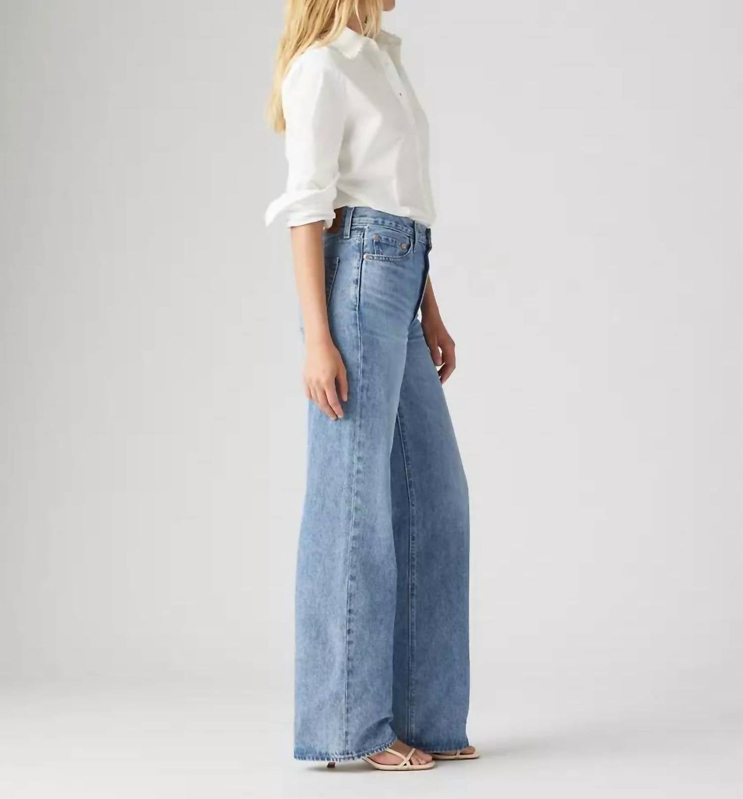 Levi'S - Women's High Rise Wide Leg Jean