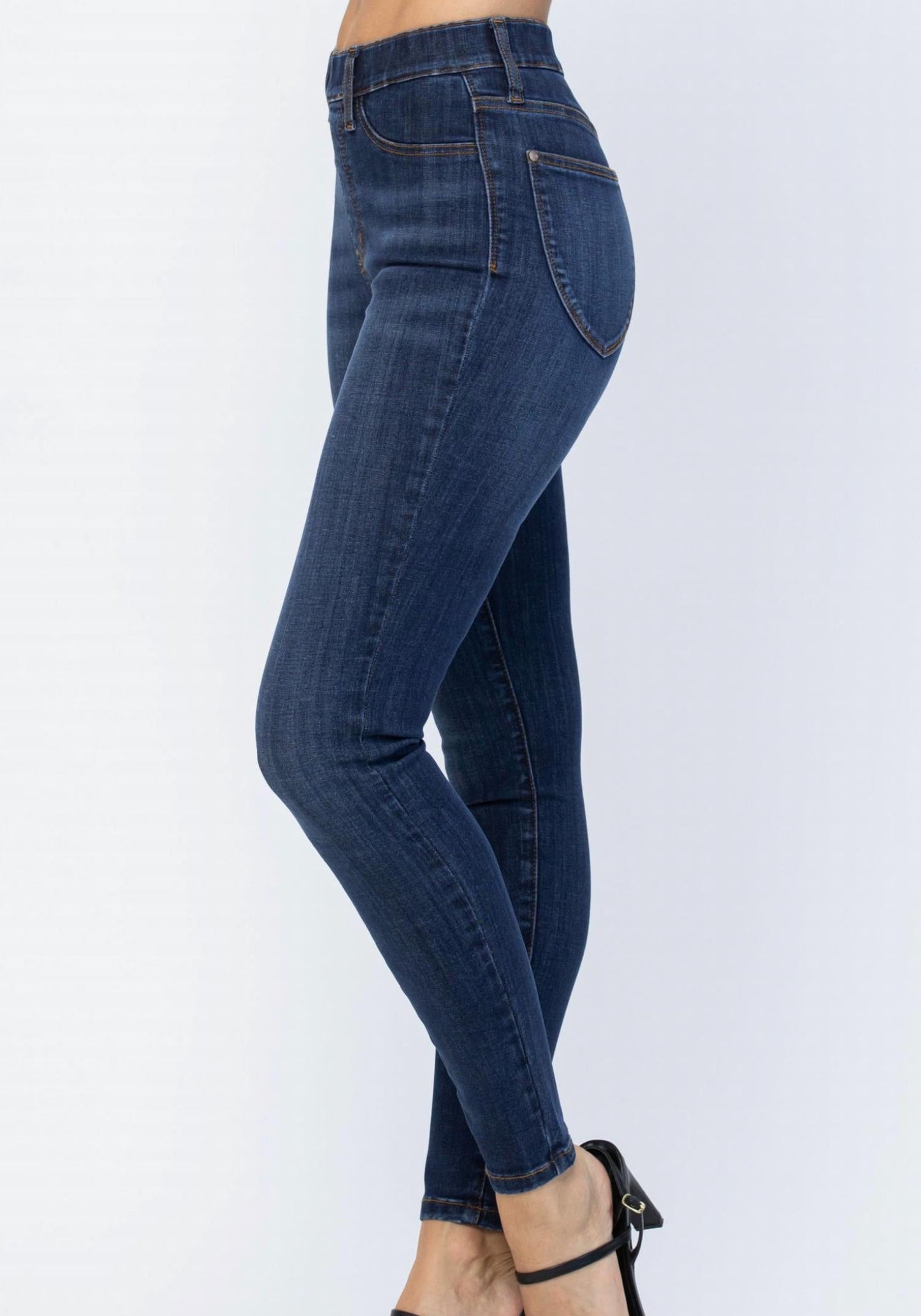 Judy Blue - High Rise Patch Pocket Pull-on Skinny Jeans