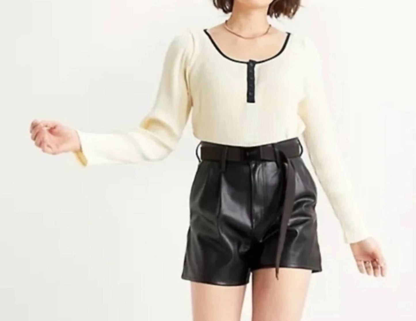 Levi'S - High Rise Faux Leather Shorts