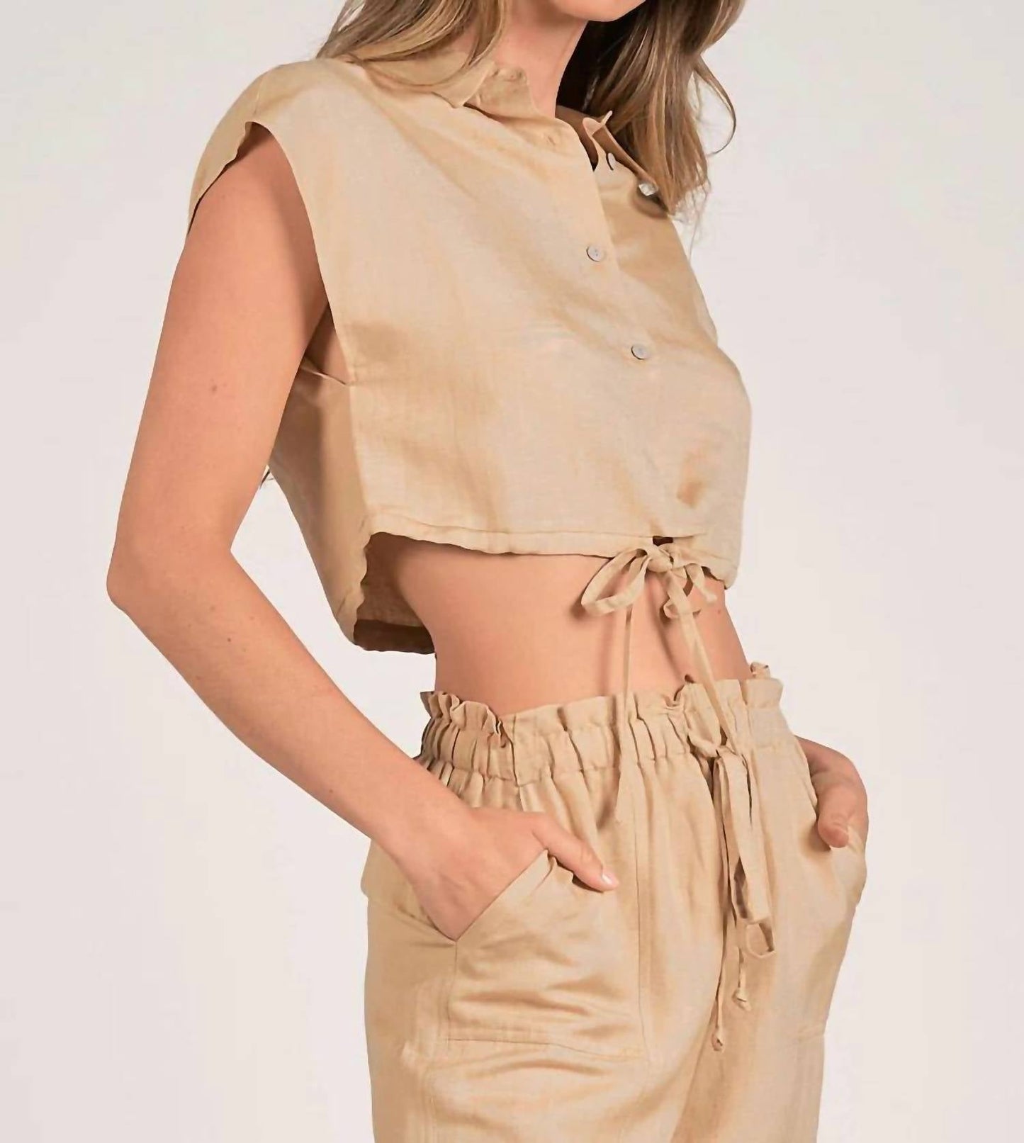 Elan - Crop Linen Button Up Top
