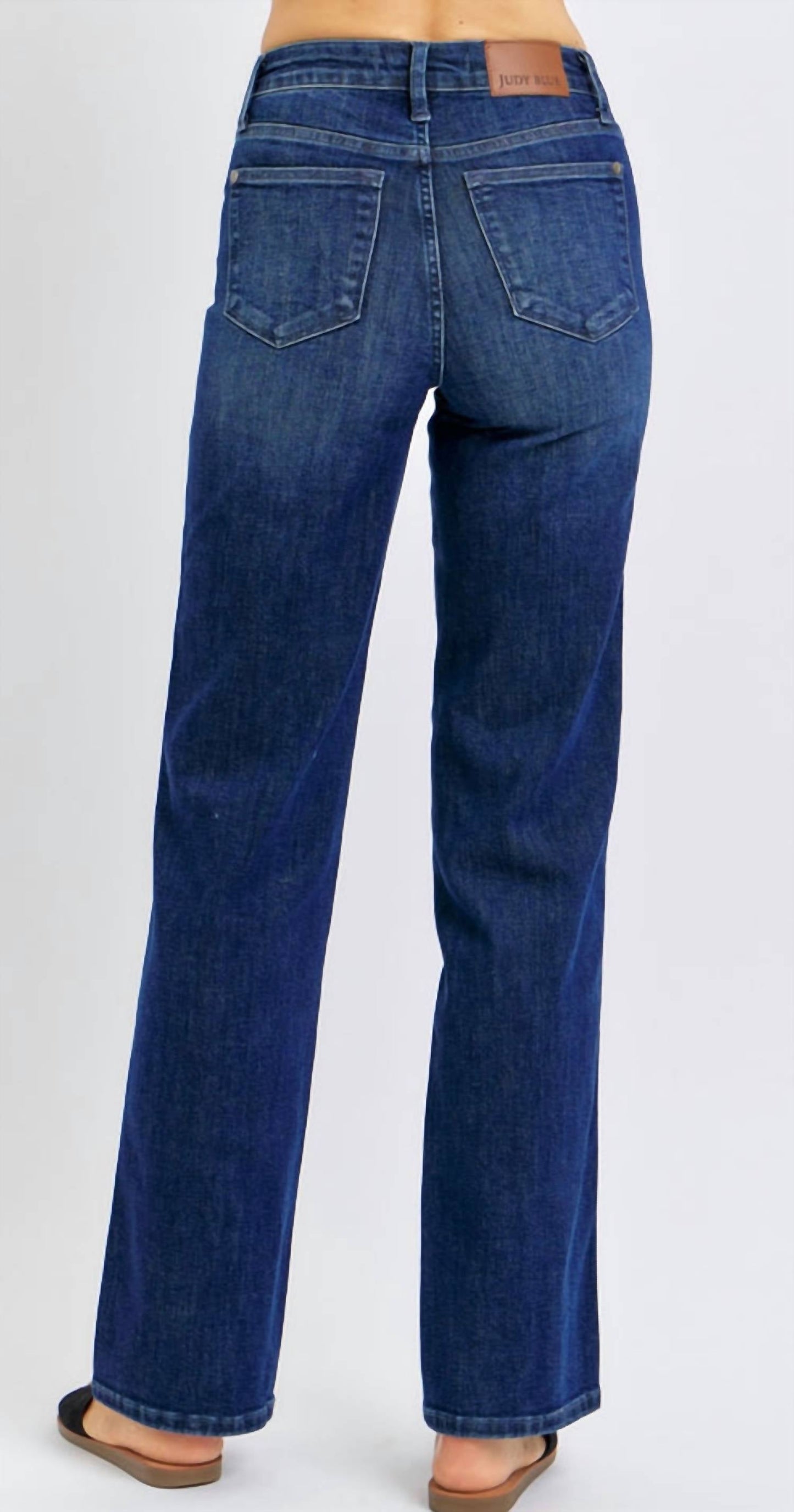 Judy Blue - Mid Rise Tummy Control Classic Straight Jeans